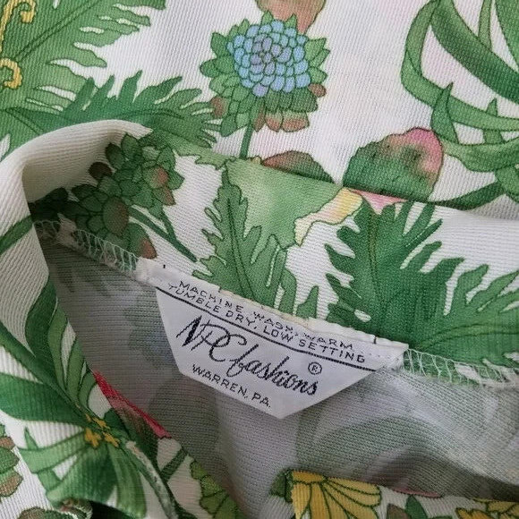 NPC Fashions Vtg 70s Top XS Green Pink Floral Point Collar Long Sleeve Button