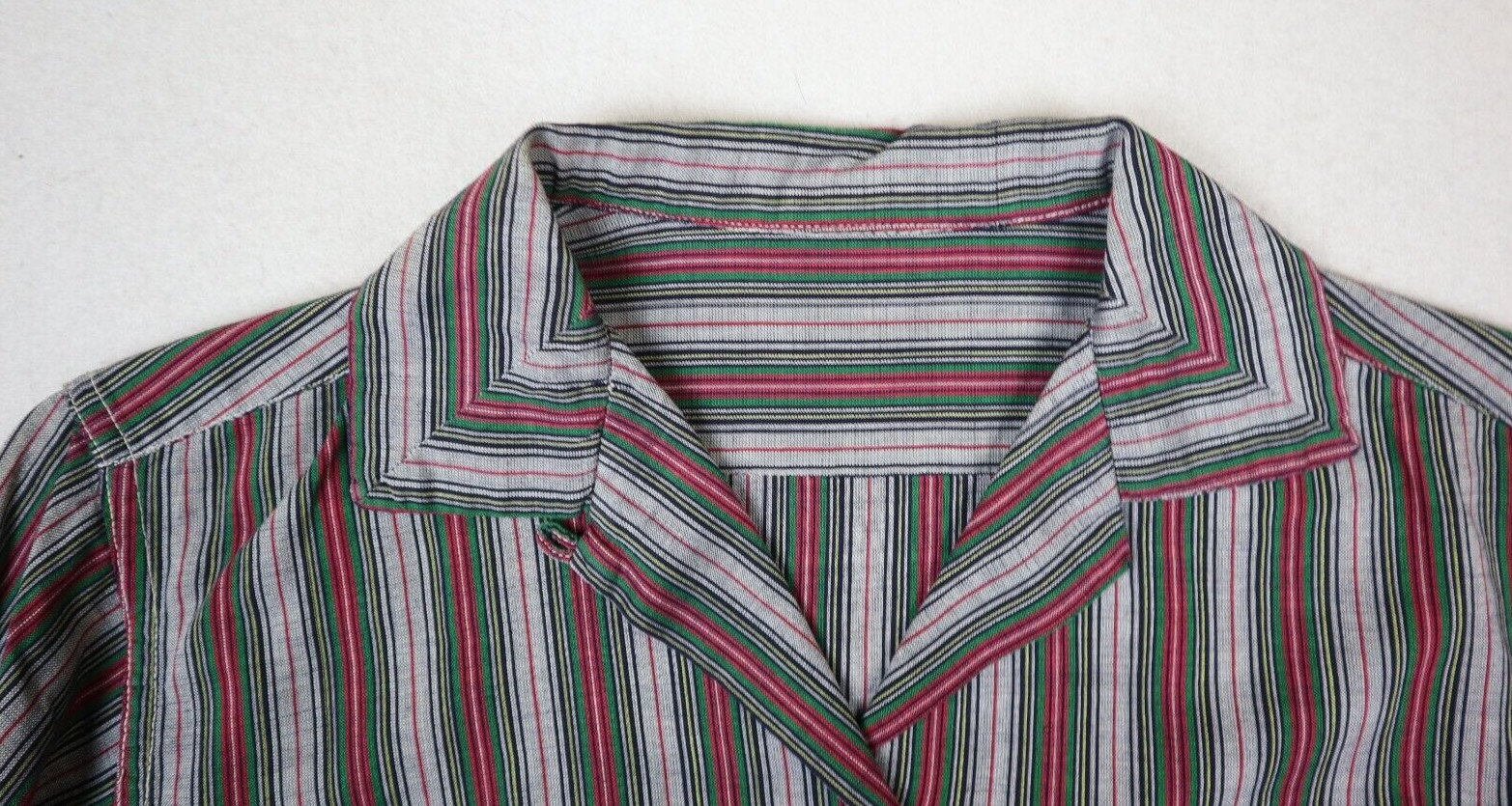Vintage Women’s Top Size S Gray Green Red Striped 3/4 Sleeve Button-Up Shirt