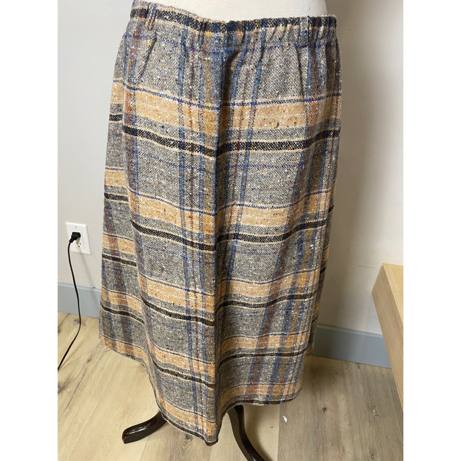 Vintage 70s Plaid Tweed Midi Skirt Womens 16 Tan Grey Multi Color Made in USA
