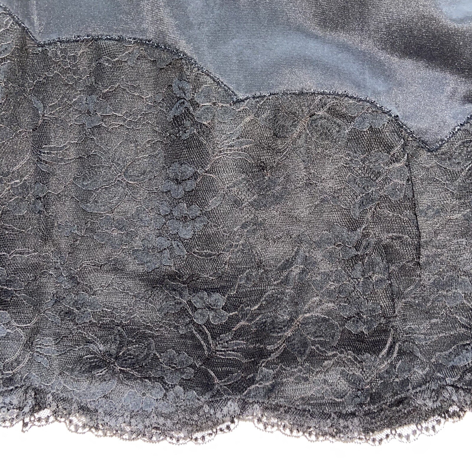 Vtg 1950’s Vanity Fair Black Half Slip Lace Trimmed Tricot Nylon Size Medium