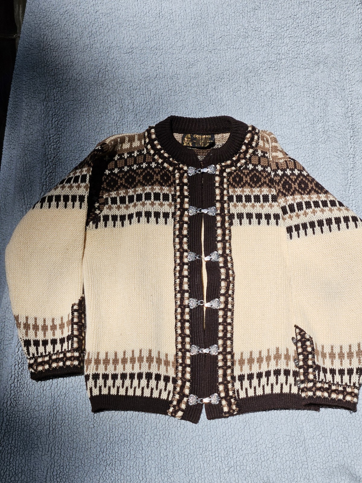 Vintage Norlender Wool Cardigan Traditional Norwegian pattern pewter Clasps