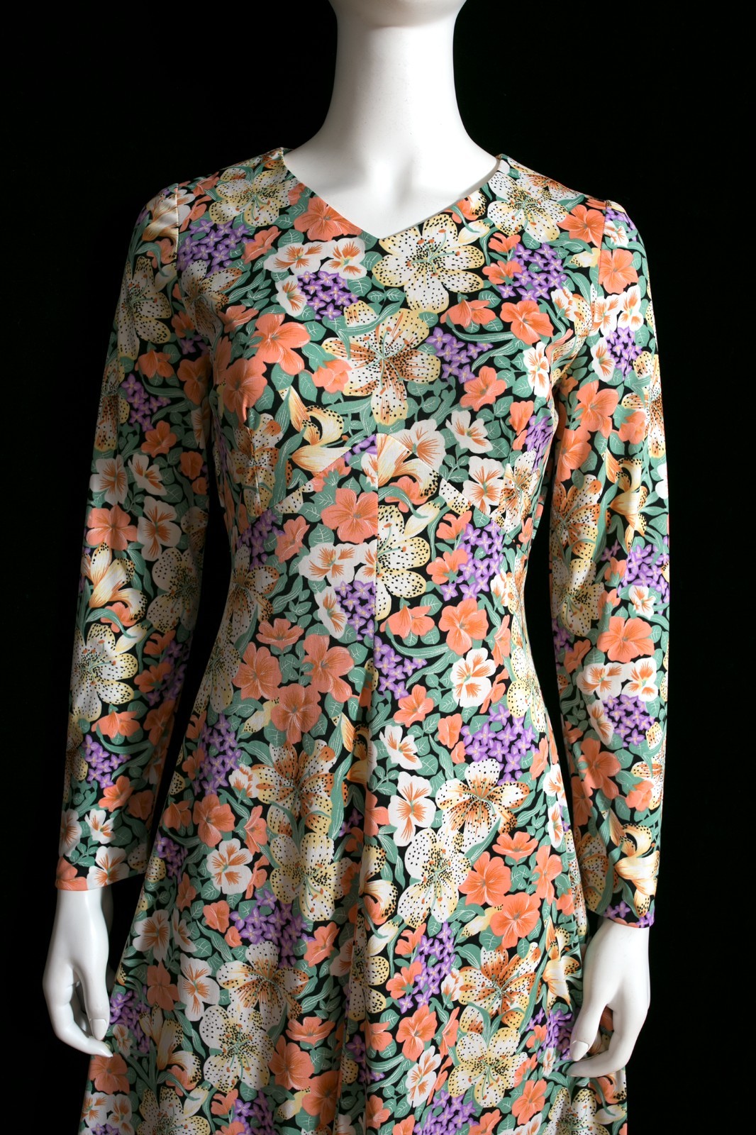 Gorgeous Vintage 70s Pastel Green Peach Purple Floral Patterned Maxi Dress