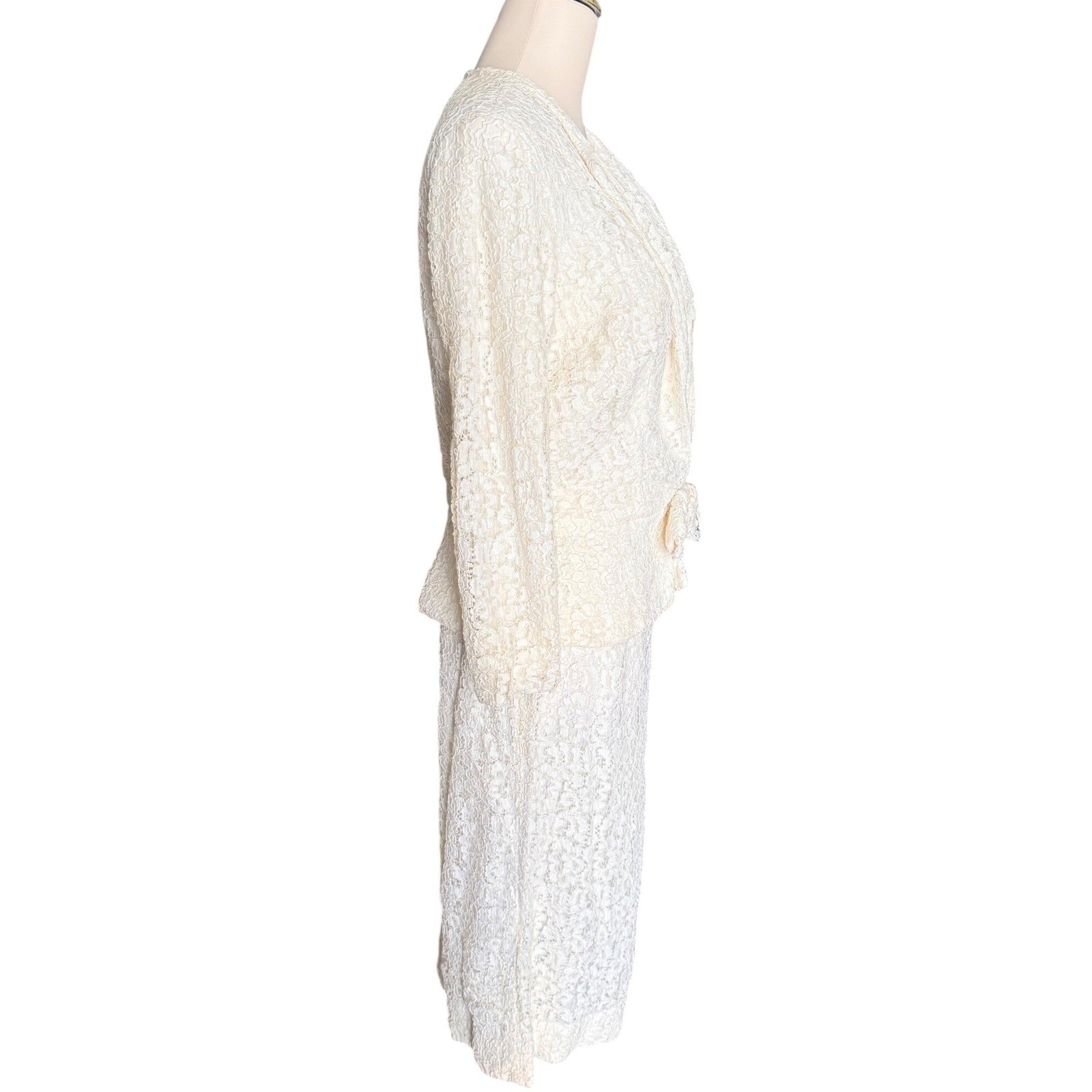 Vintage 1960s Ivory Lace Skirt Suit Set Peplum Jacket and Pencil Skirt 2 Piece