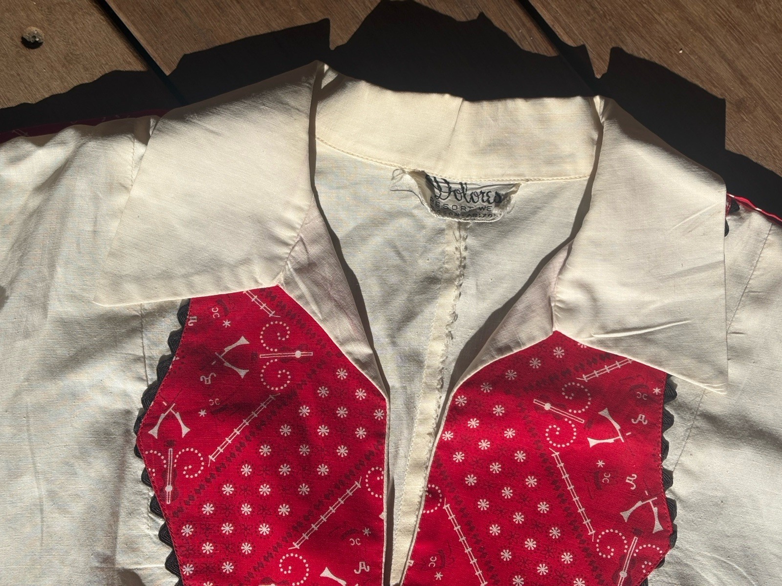 Vintage 50’s Dolores Resort Wear Women’s Western Blouse Size M/L USA Made