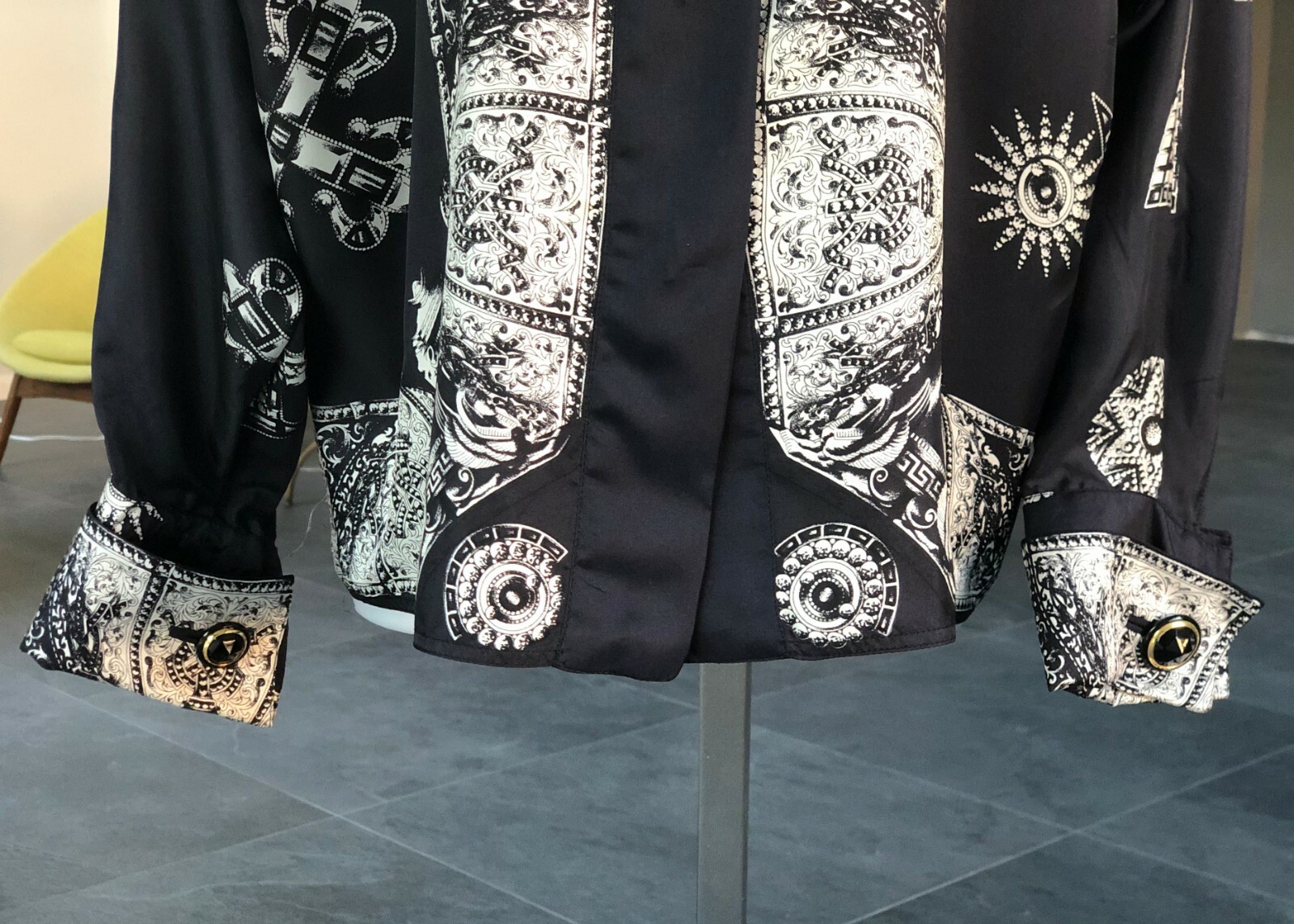 GIANNI VERSACE silk shirt w/ french cuffs Le Croci print size 42 F/W 1991/92