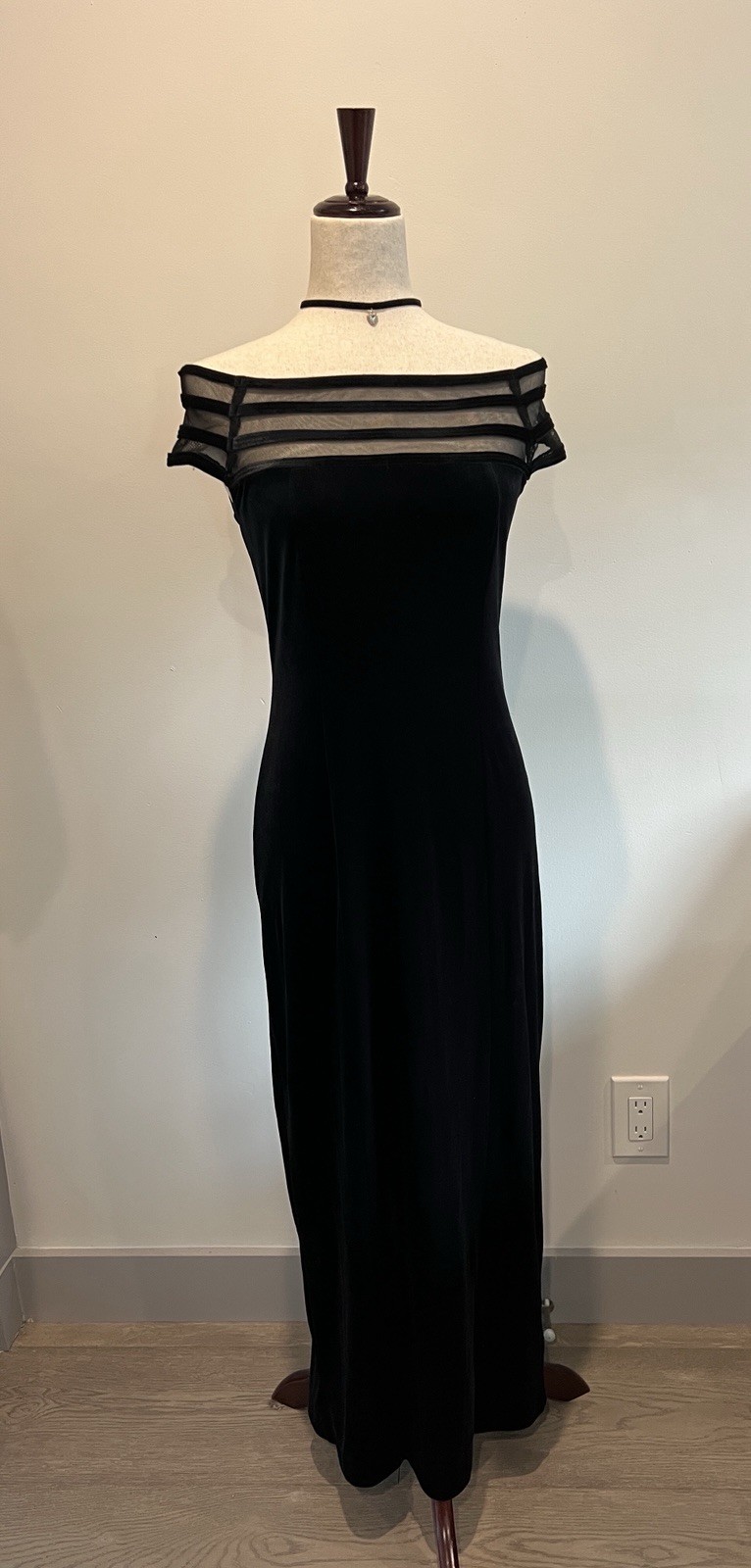 VTG Black Velvet Formal Evening Prom Dress Mesh Neckline Y2K Goth S