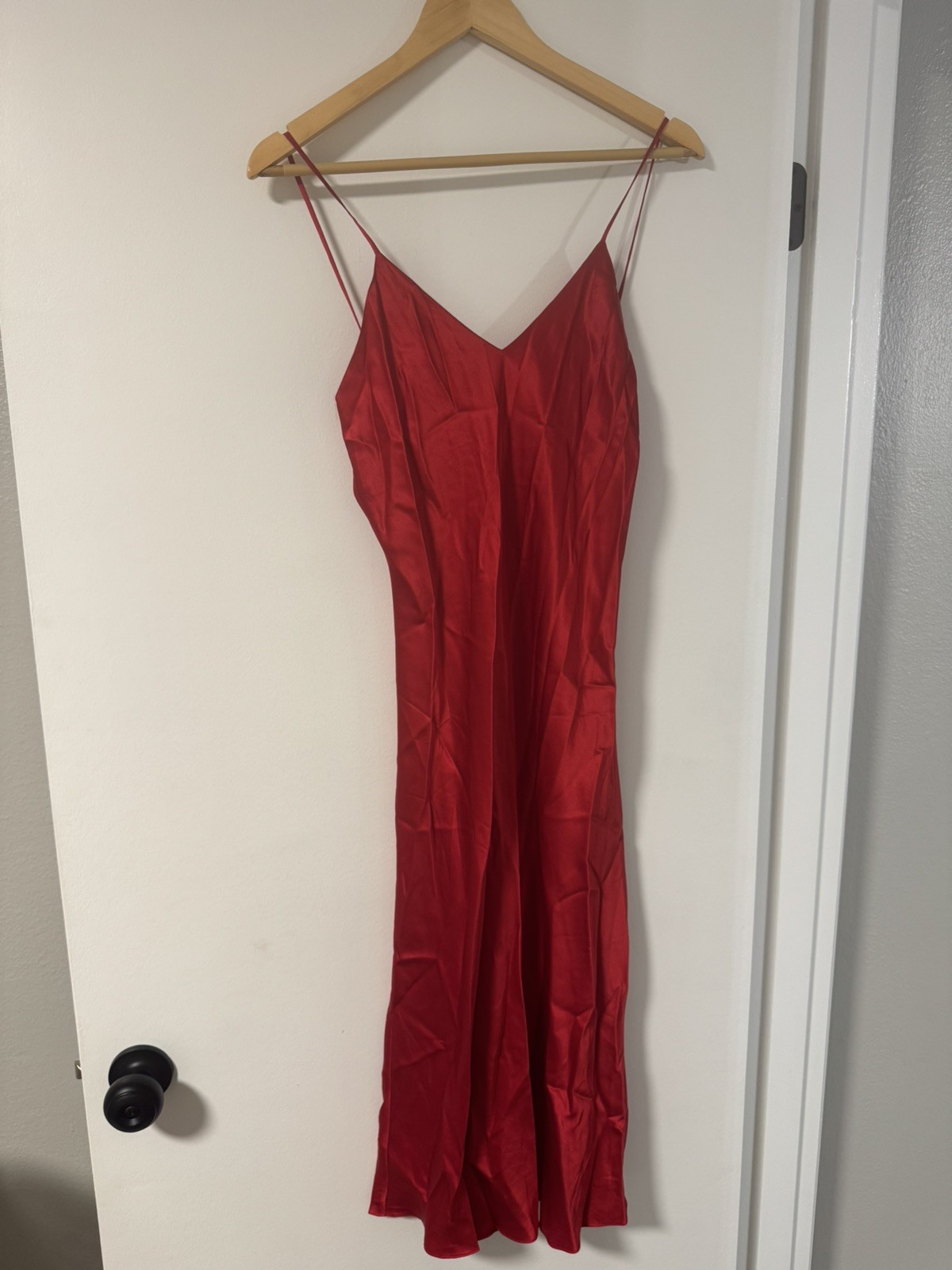 Vtg Victorias Secret 100% Silk Long Slip Nightgown Women’s M Red Y2K Open Back