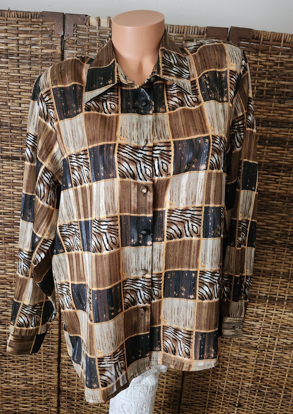 Vintage 90’s Sheer Cheetah Leopard Cat Animal Button Up Top Blouse Shirt Sz L