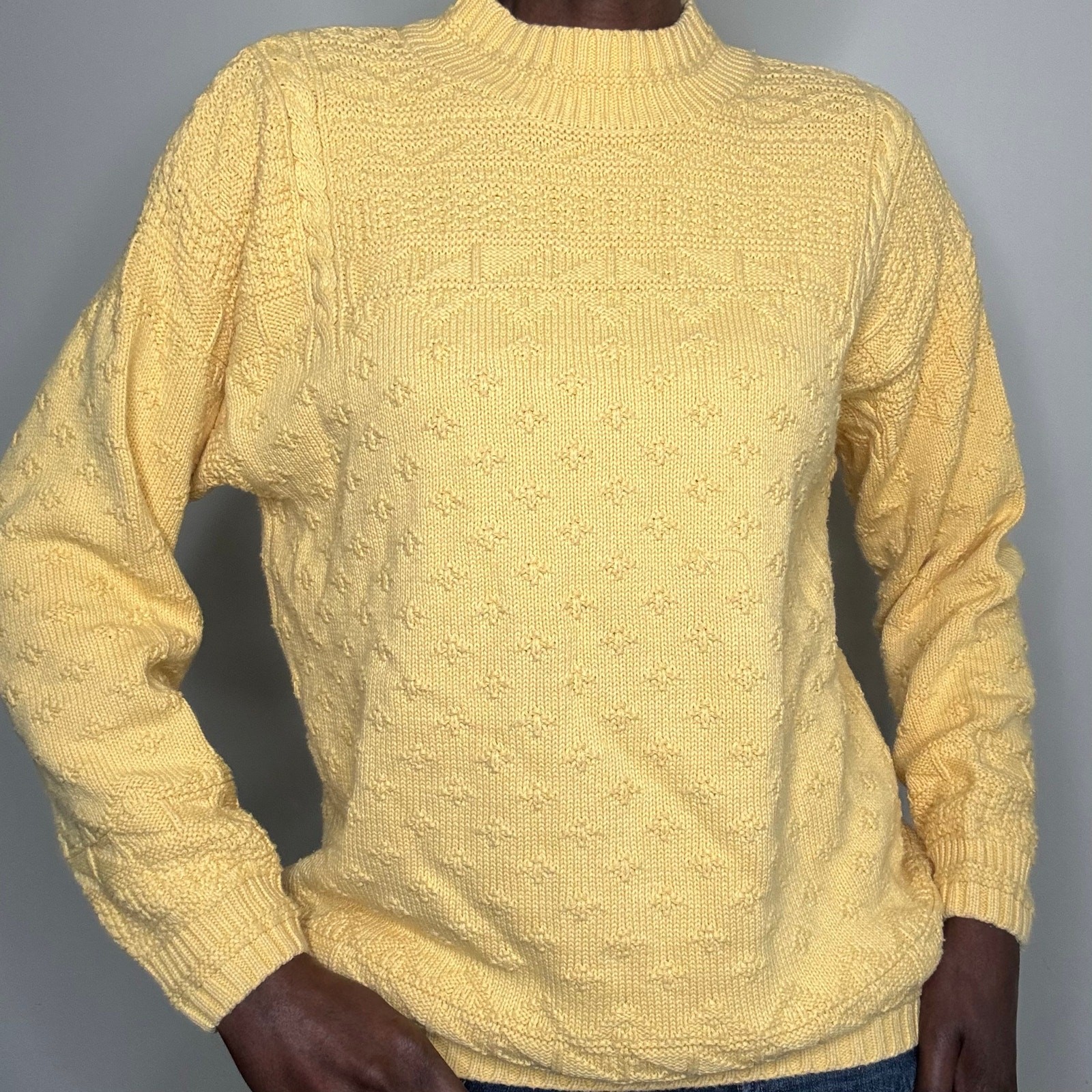 VTG 80s 90s LizWear Butter Yellow Textured Cotton Sweater Jumper Size Medium
