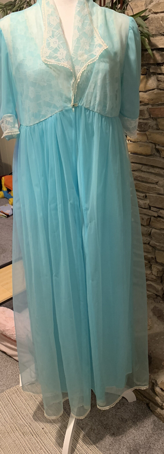 1970 Peignor Set Blue Vintage 70s Robe & Nightgown Silky Blue Nylon Lace (Q)