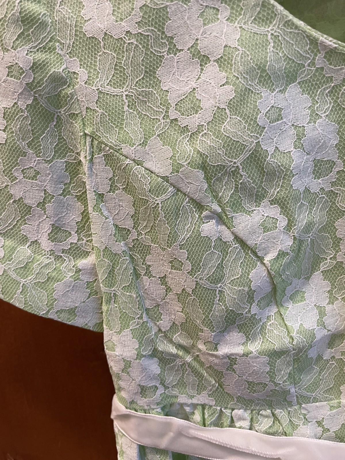 70s White Lace over mint Green Maxi Dress 9/10? empire waist