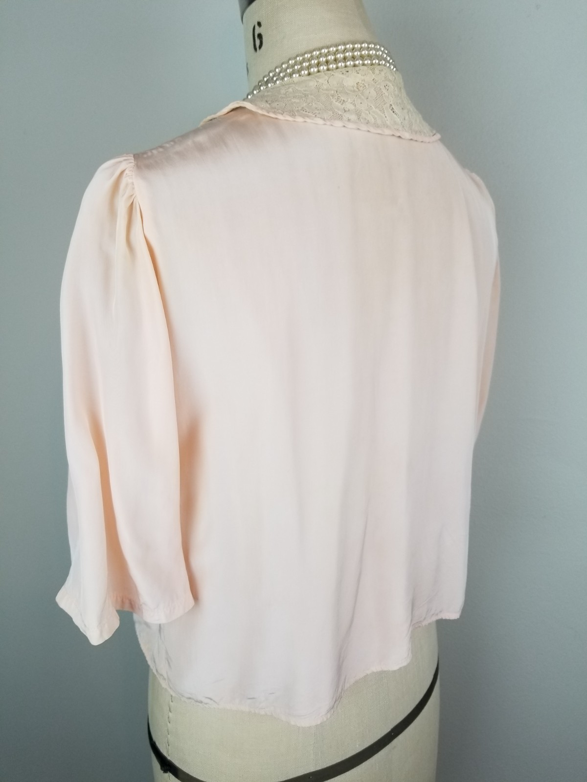Vintage 1940’s Luxe Peach Satin & Intricate Cream Lace Boudoir Bed Jacket