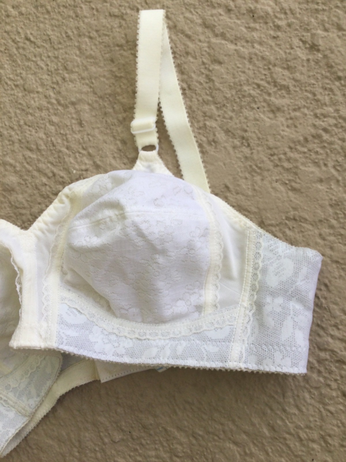 Vintage Playtex 18 Hour Bra Size 36B White Style #20 Wireless 1251