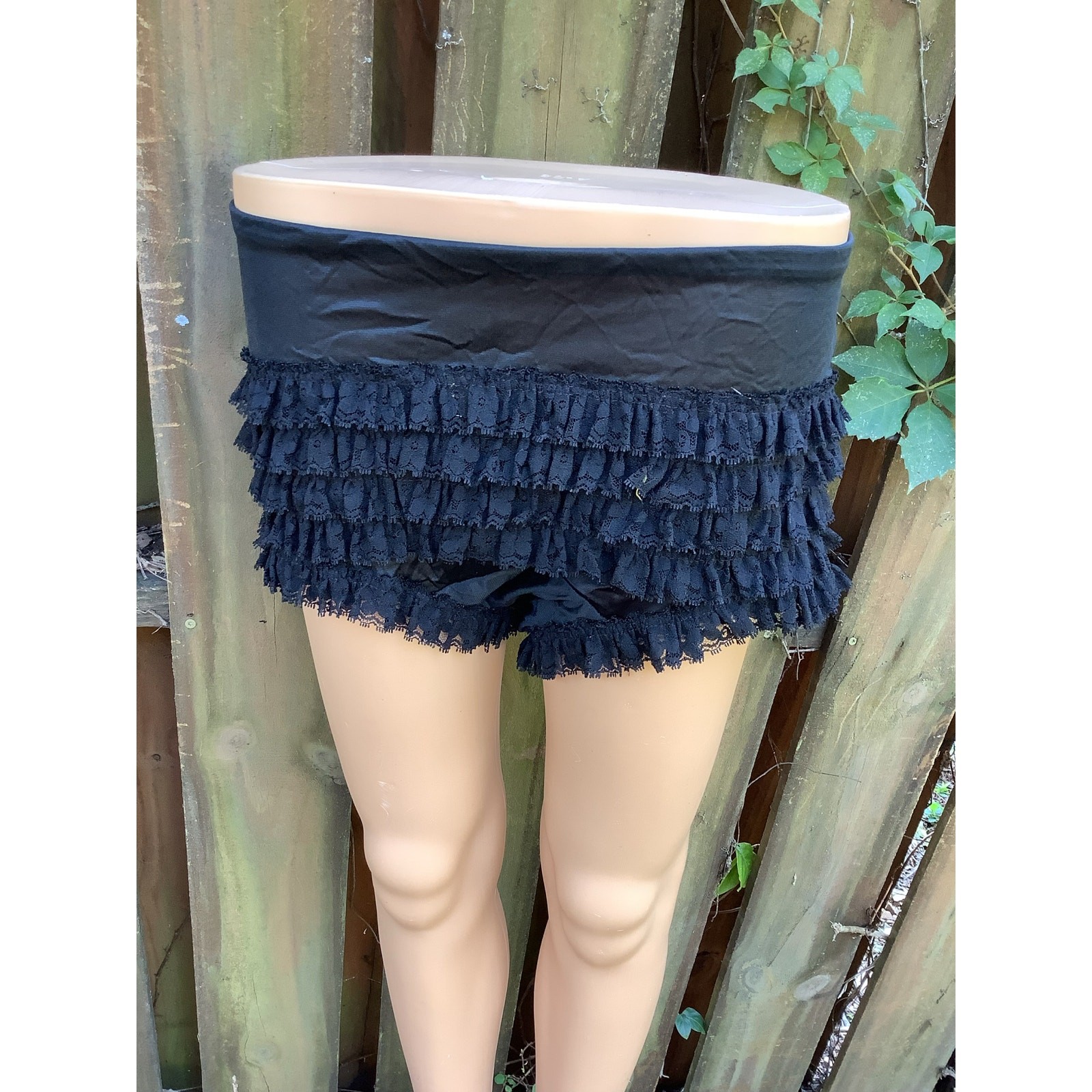 Malco Modes Size 8 Black Ruffle Lace Pettipants Vintage Square Dance Bloomers