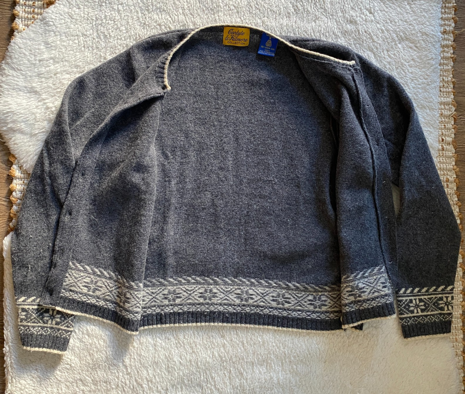 Carlyle & Kilmore 100% Virgin Wool Sweater – Small