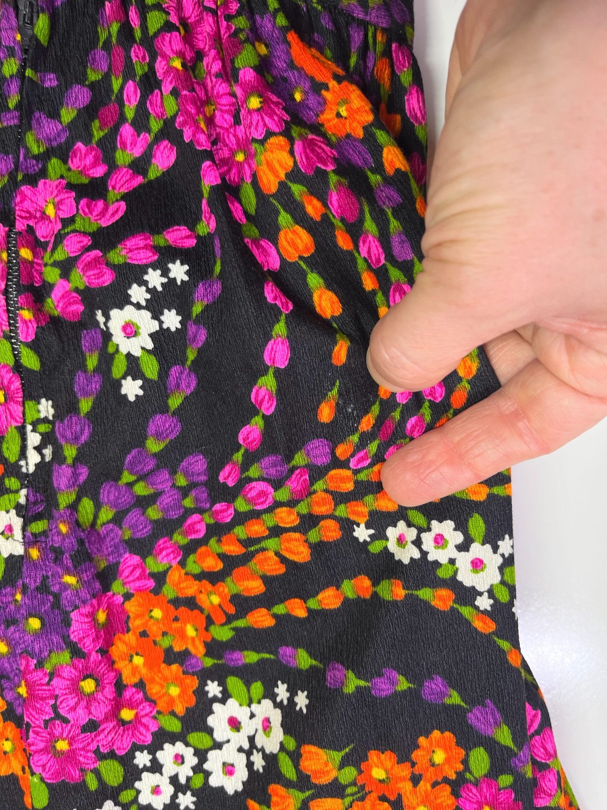 Vintage Barkcloth Floral Skirt Metal Zipper Unbranded Colorful 22″ Waist