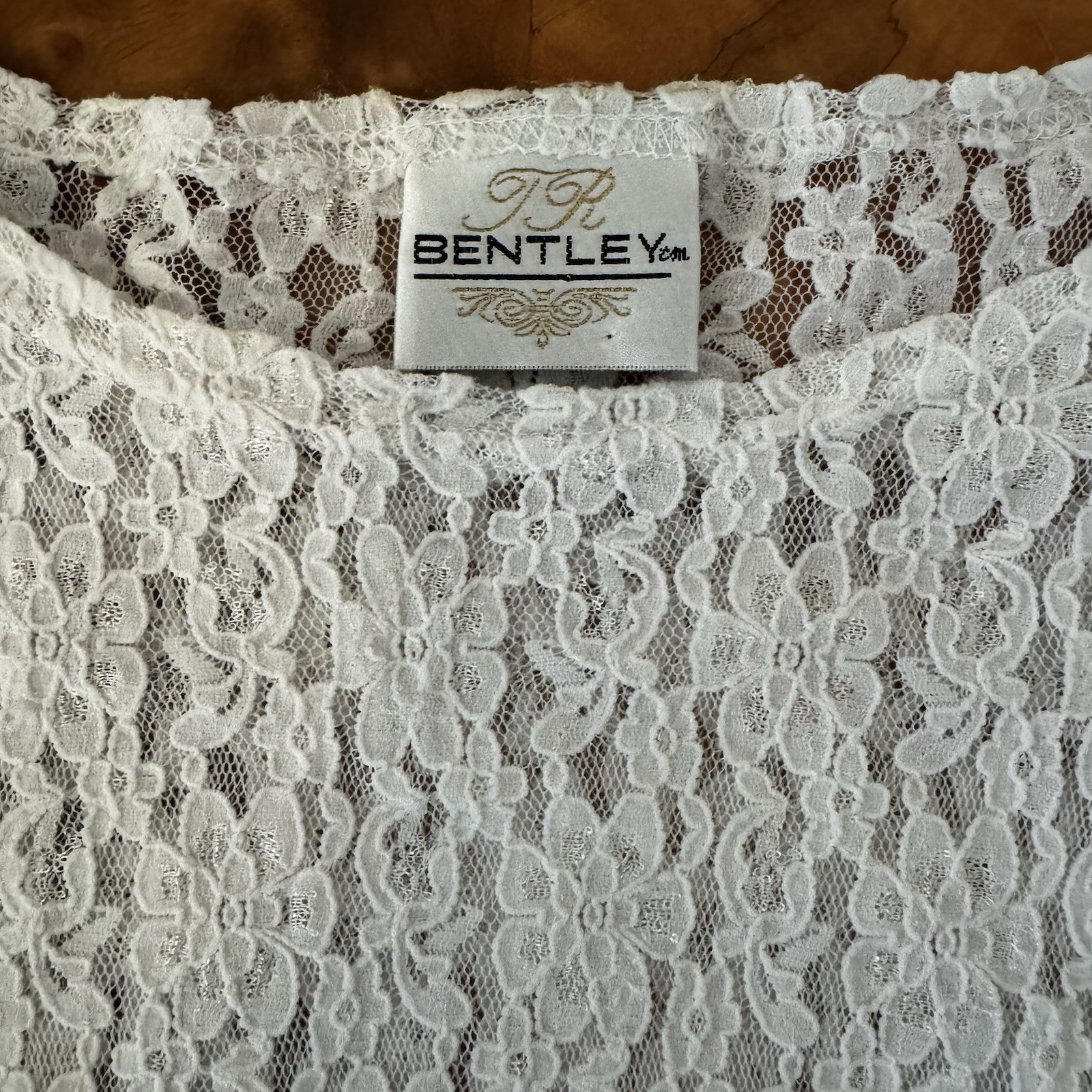 Vintage TR Bentley Lace Tunic Top Short Sleeve White Floral Party Cocktail