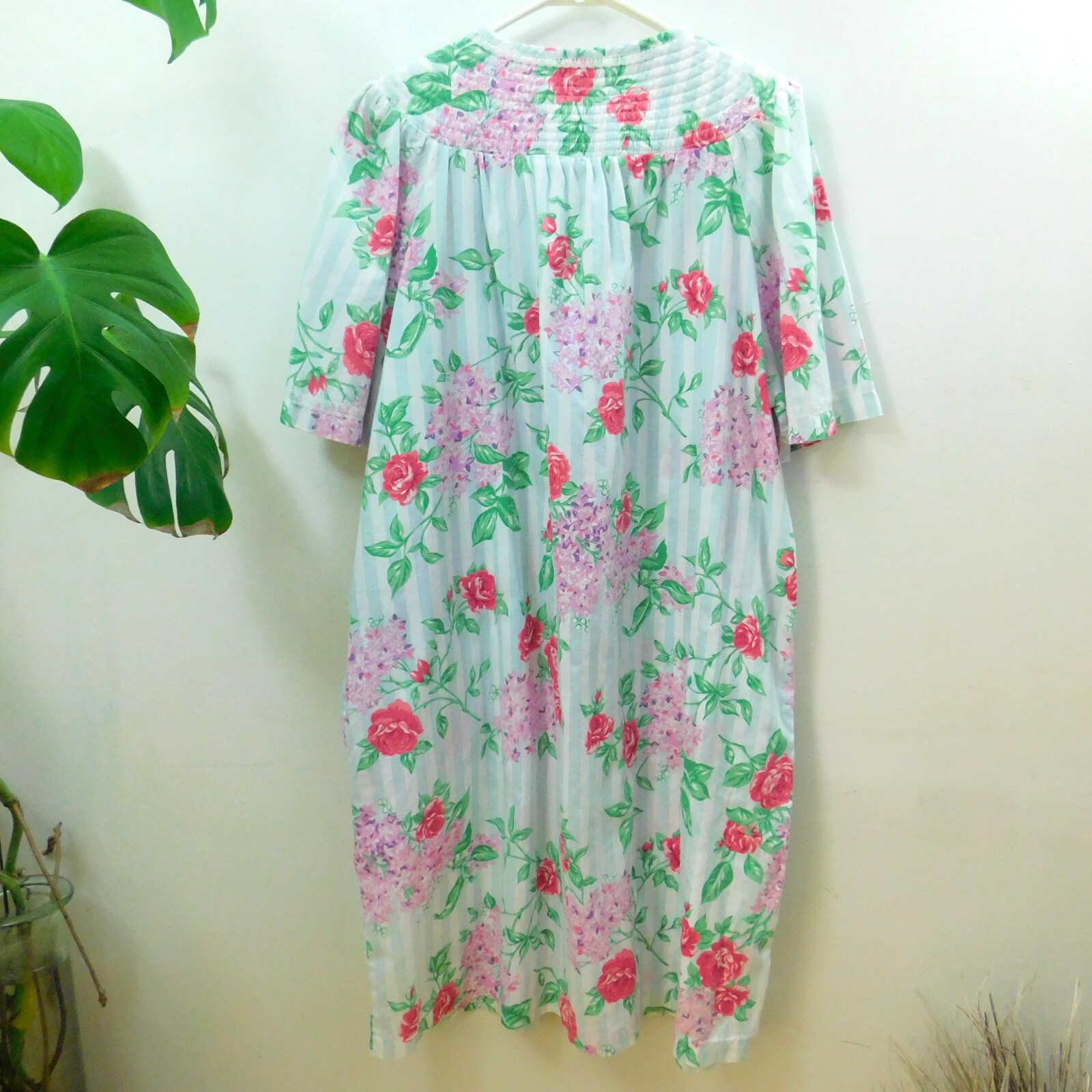 Vintage Floral Housecoat Nightgown Pearl Snap Buttons & Pockets Mumu Robe 1X