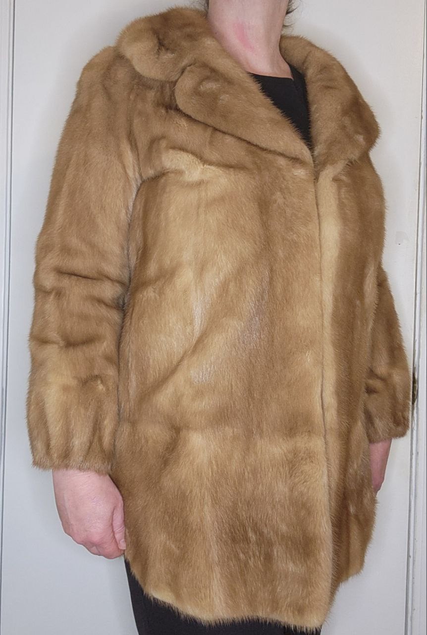 Womens Vintage Luxury Tan Mink Fur Coat EMBA Royal Alexanders Genuine Estate