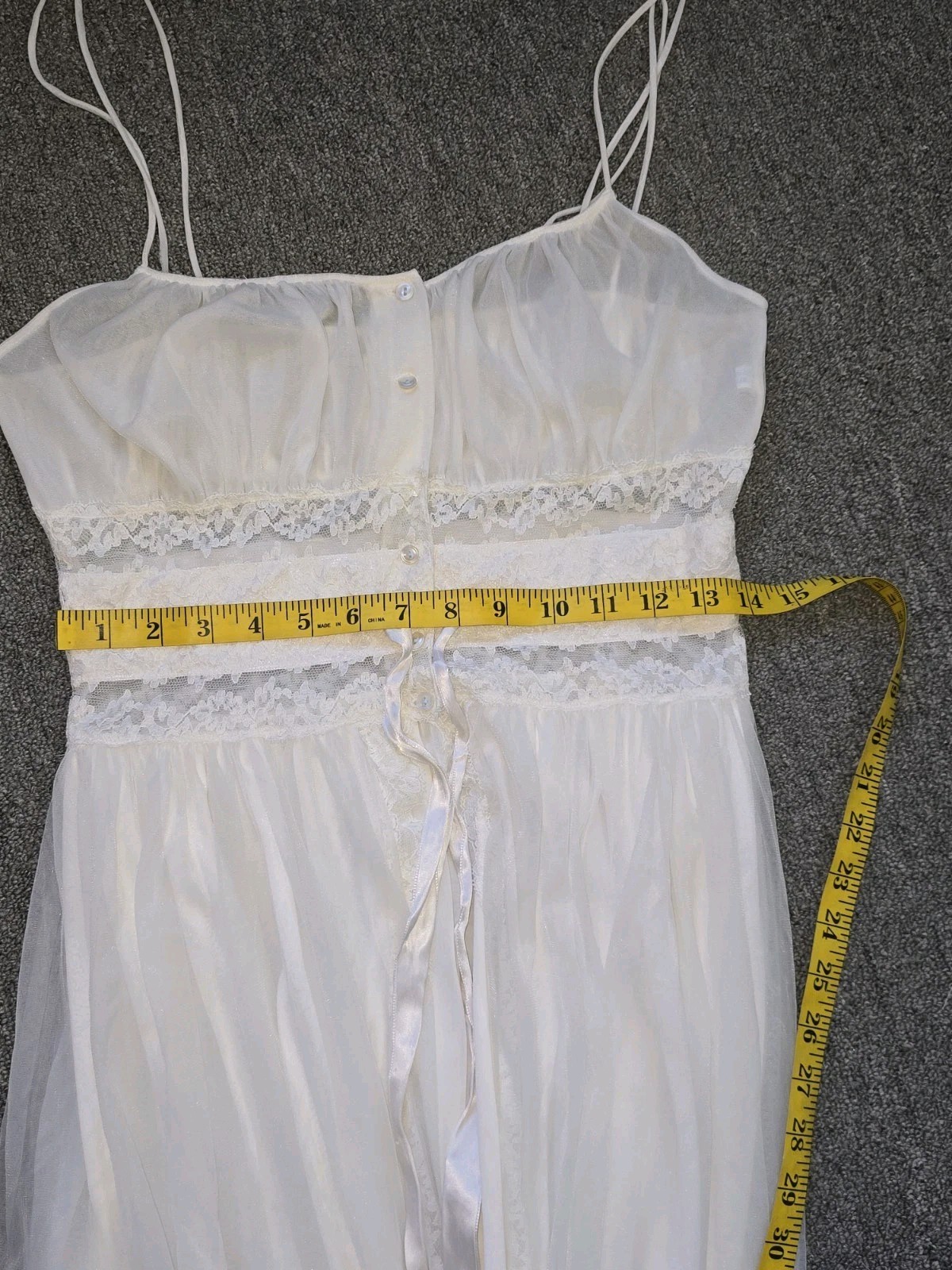 Vtg Eyeful by the Flaums White Nylon Nightgown 34 Sheer Lace Empire Waist READ!