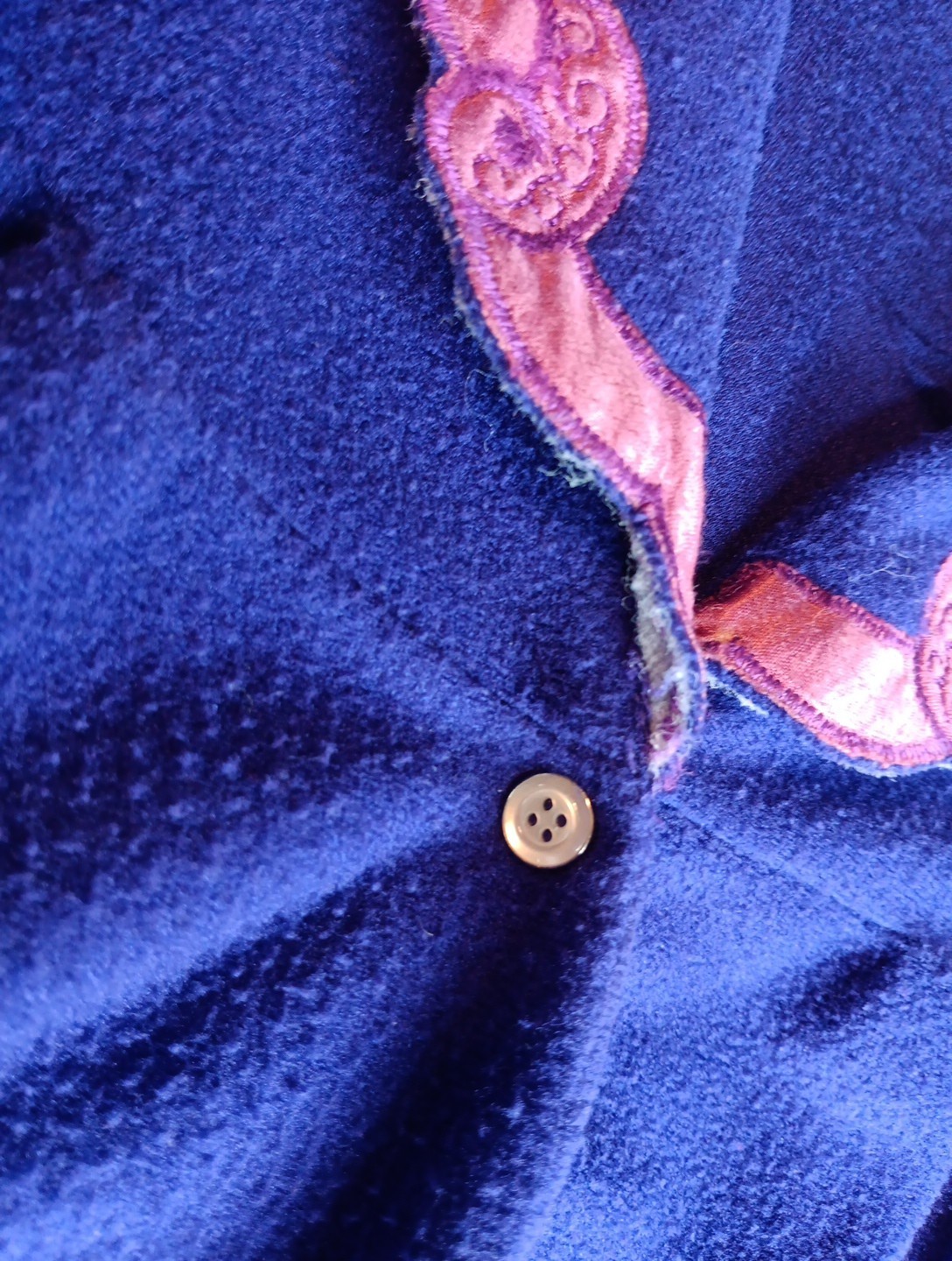 VTG Carriage Court Women S Granny Fleece Robe Gown Purple Floral Lace Snap Front