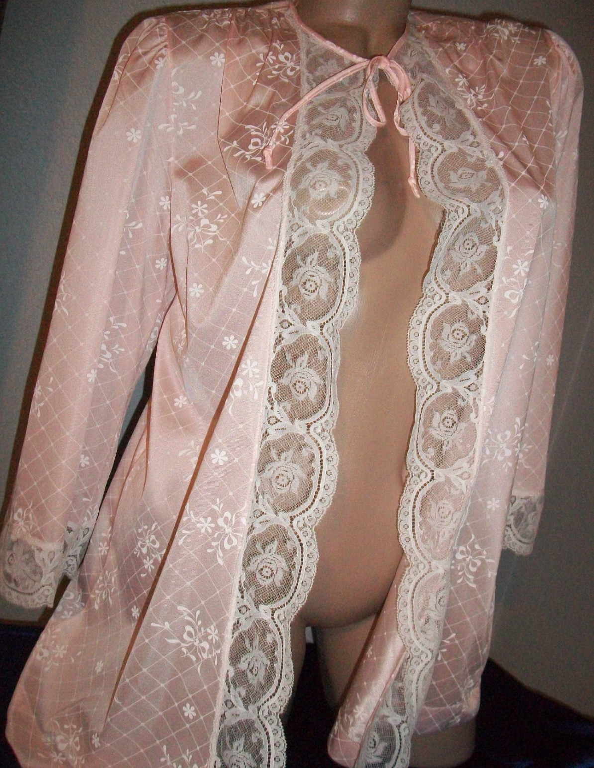 Vtg Peach Lorraine Nylon Chantilly Lace Robe S