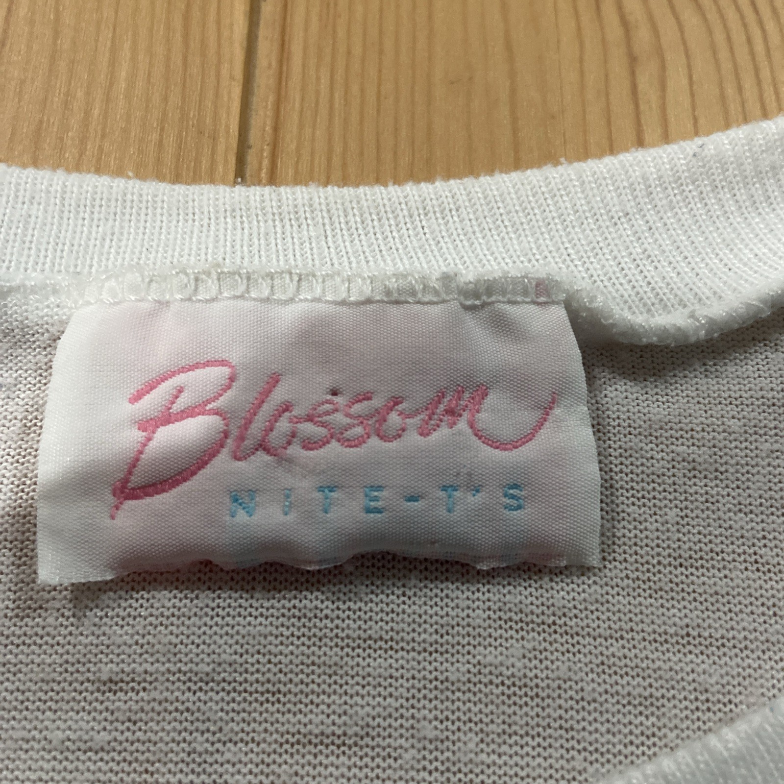 Blossom Nite – T’s Night Gown Made USA White Single stitch Nature Fish Flowers