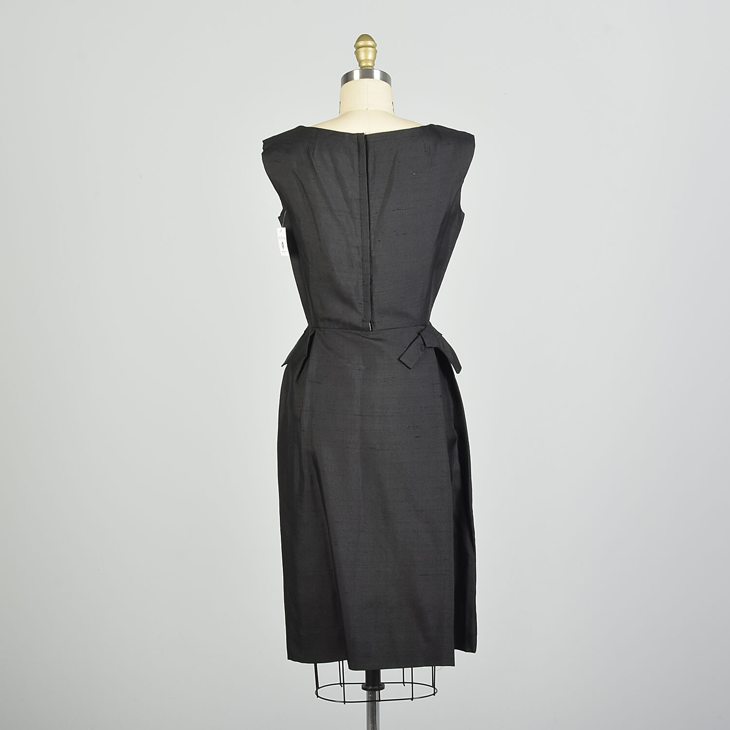 XS 1950s Sleeveless Silk LBD Wrap Skirt Cocktail Little Black Dress Vintage