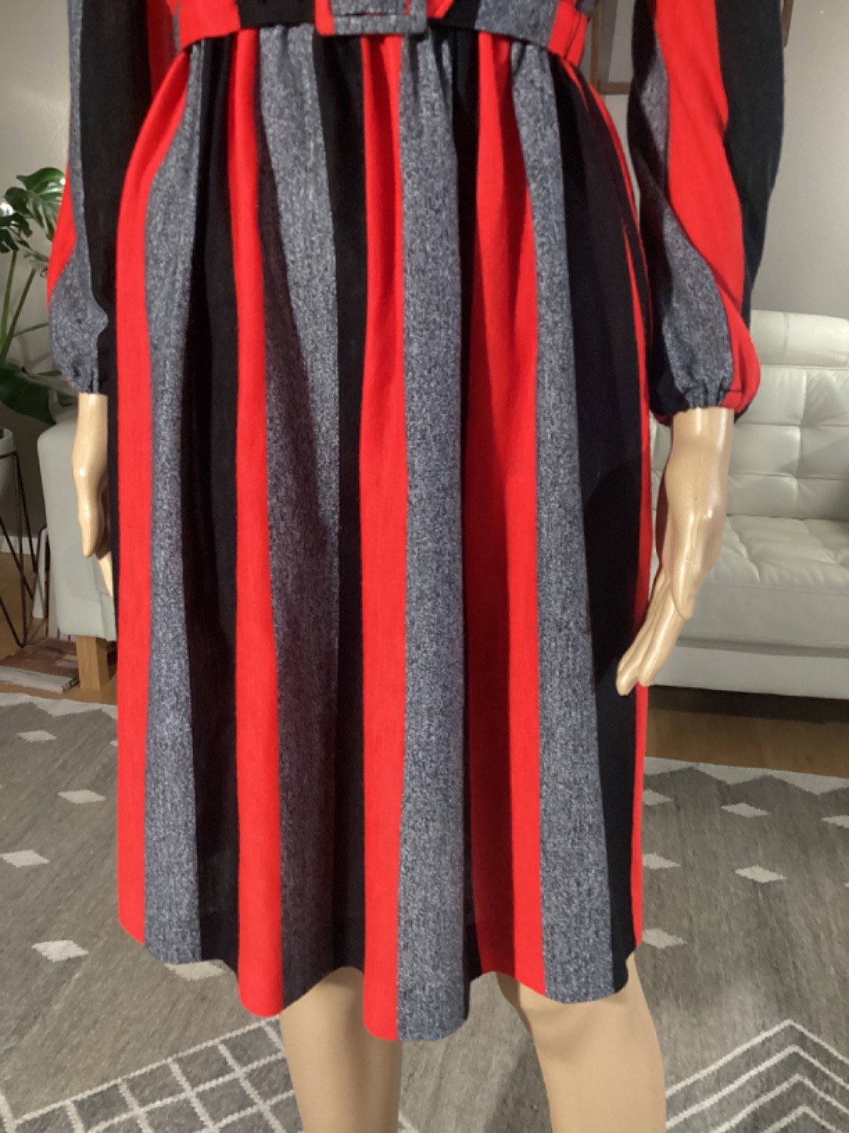 Vintage 80’s Red Black Gray Chevron Stripe Jersey Knit Belted Midi Dress Sz 6