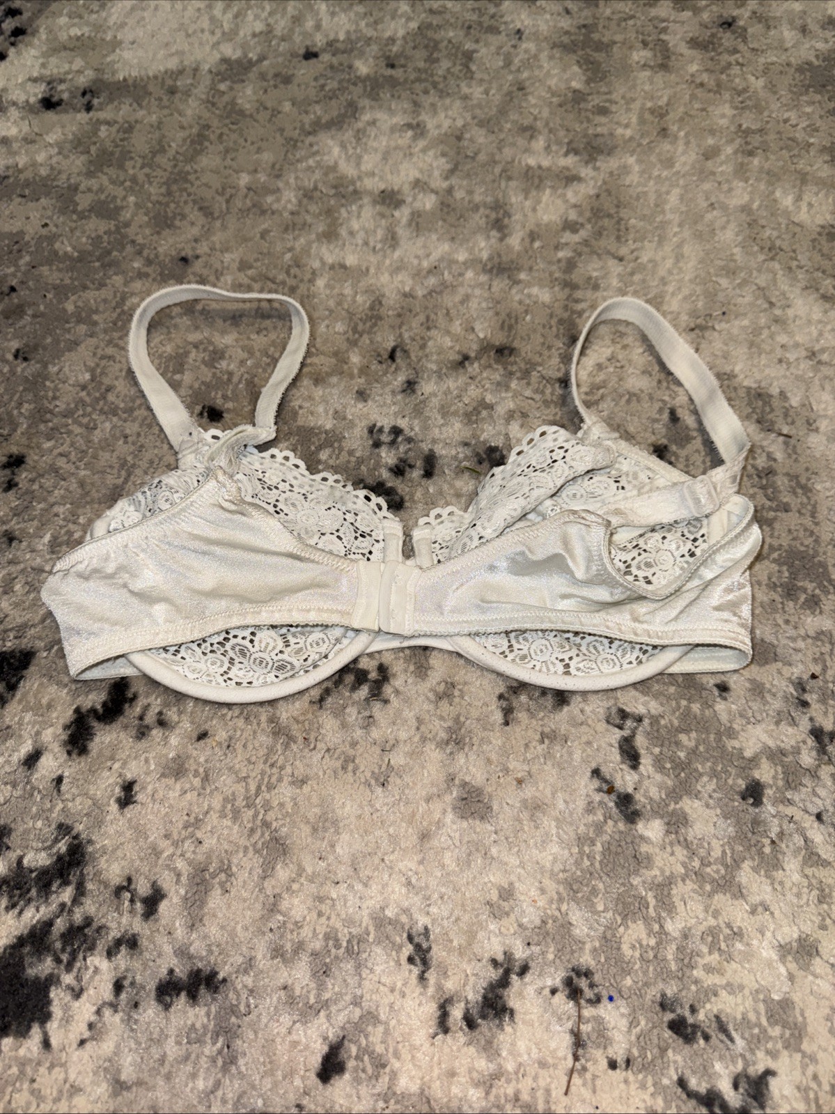 Vintage Vanity Fair Nylon Lace Unlined Bra Size 36C White Underwired