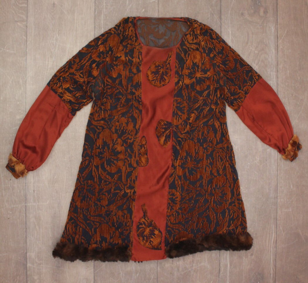 VTG Women’s 20s Brown Silk & Velvet Burnout Shift Dress W/ Fur Trim S/M 1920s