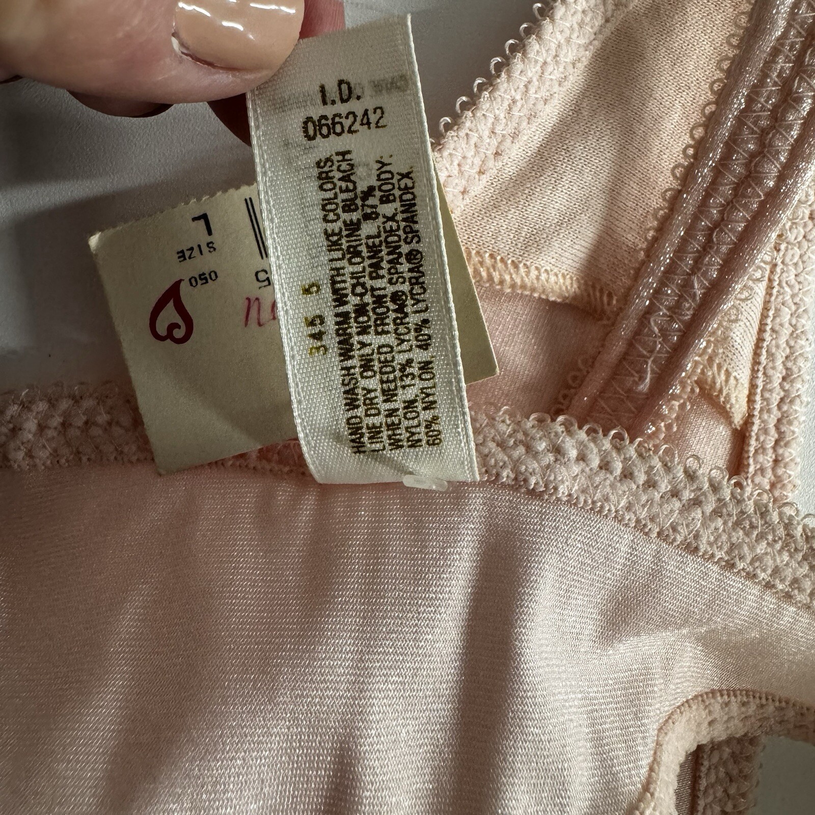 New Victoria’s Secret Satin Second Skin Bra Panty Set Size 38C Thong Large Vtg