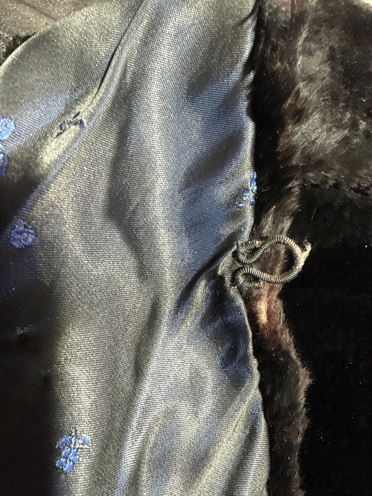 Vintage Black Ebony Mink Fur Cape | Rohland Furs Michigan | Old Hollywood Glam C