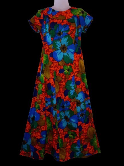Vintage 60s Hawaiian Barkcloth Floral Watteau Muumuu Maxi Dress Tiki Oasis M/L
