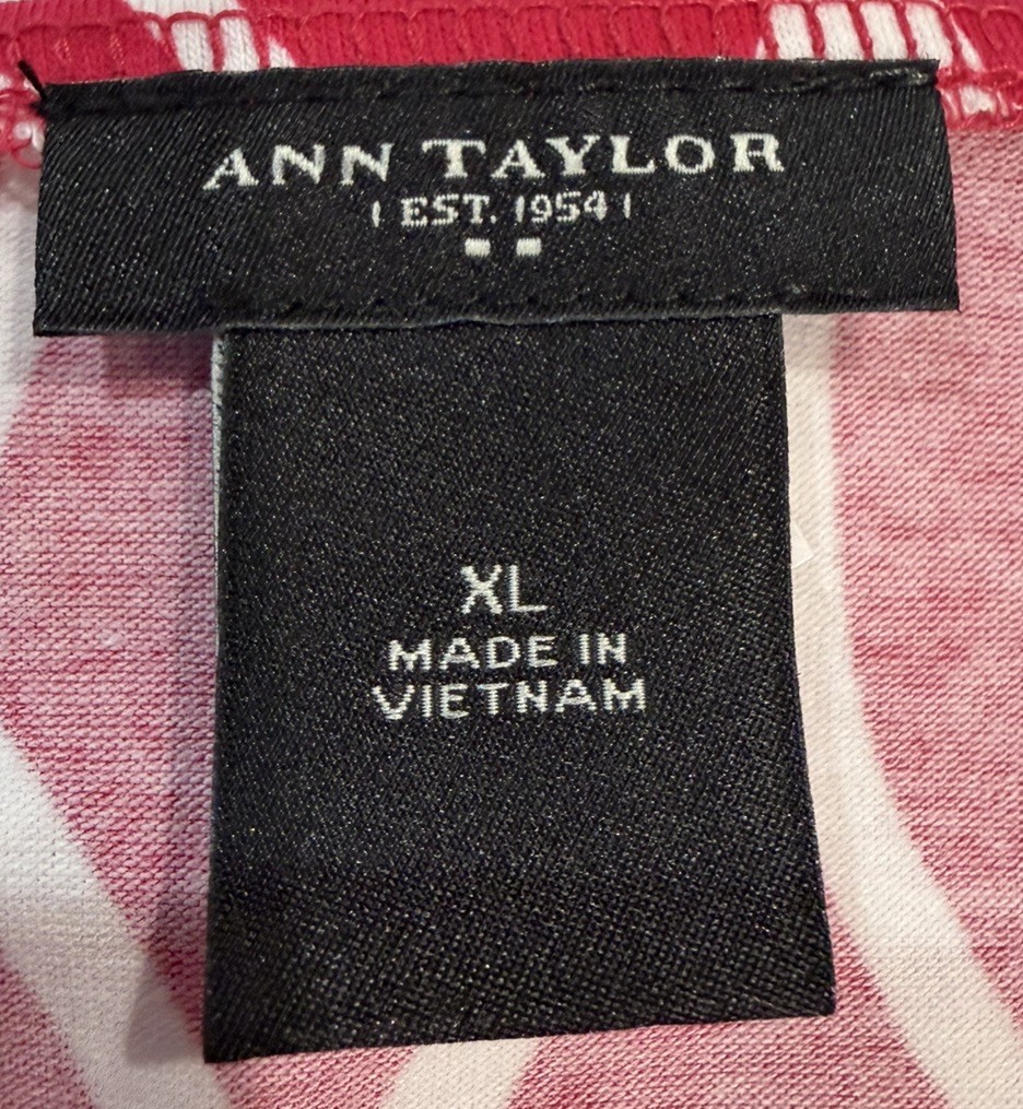Ann Taylor Vintage Sleeveless Shirt Pink/White Jungle Print Size XL