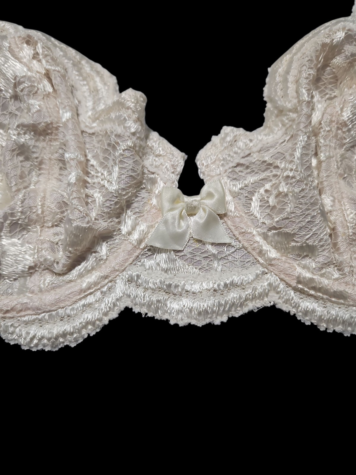 VTG 90s Victorias Secret Gold Label Romantic Lace Ivory Underwire Bra 1920A 36C