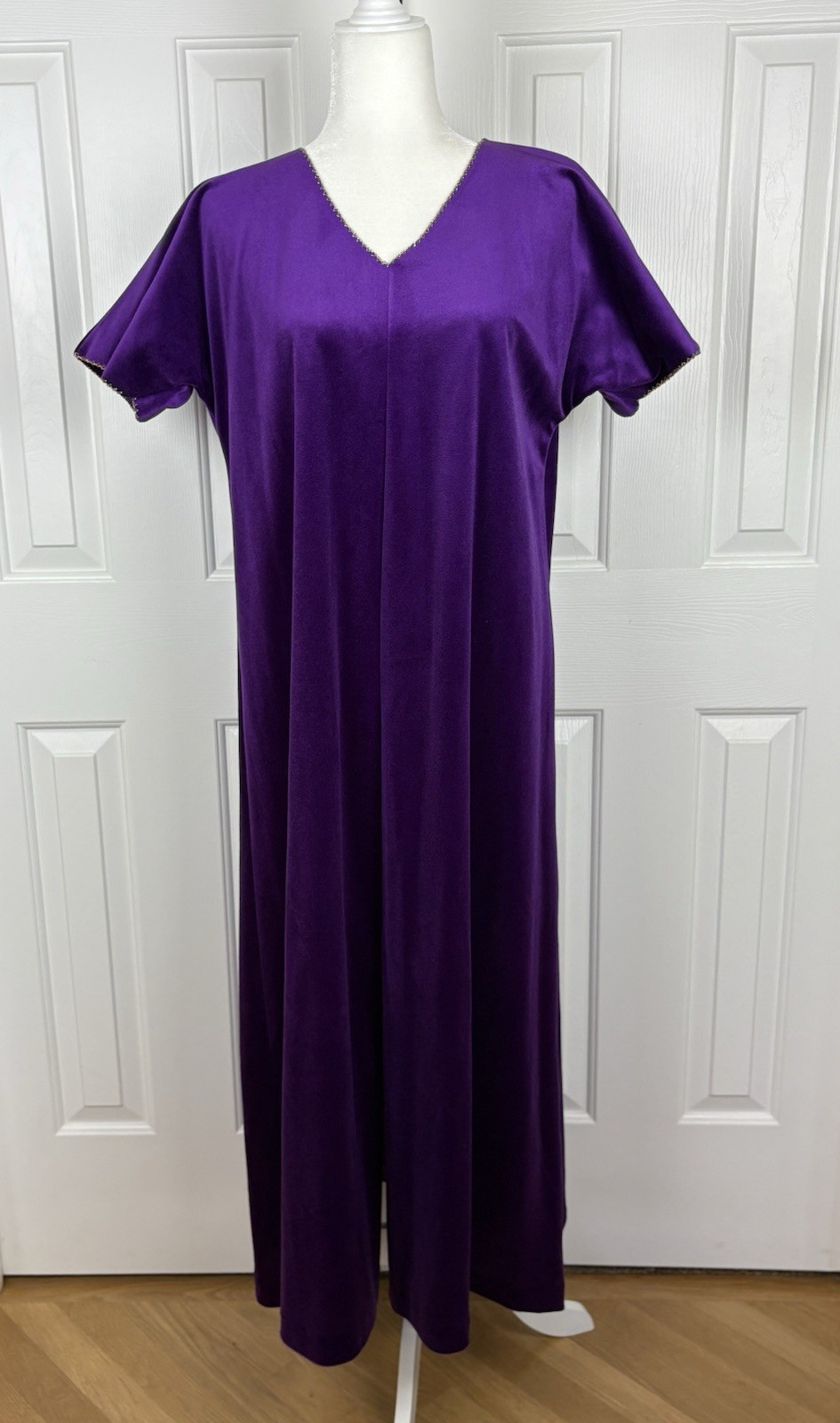 Jenelle California Vintage 1970’s Velour Caftan Hostess Gown Medium Purple Rare