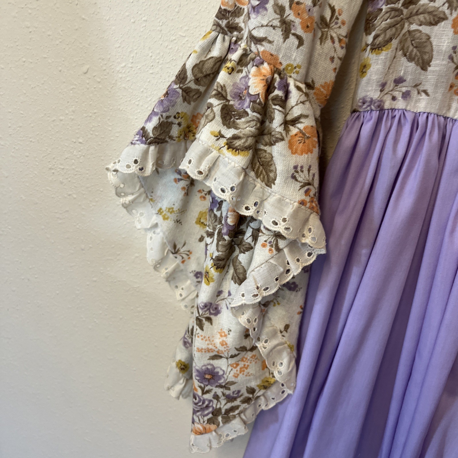 Vtg 70s Ivory Purple Floral Lace Pearl Long Sleeve Belted Dress Cottagecore