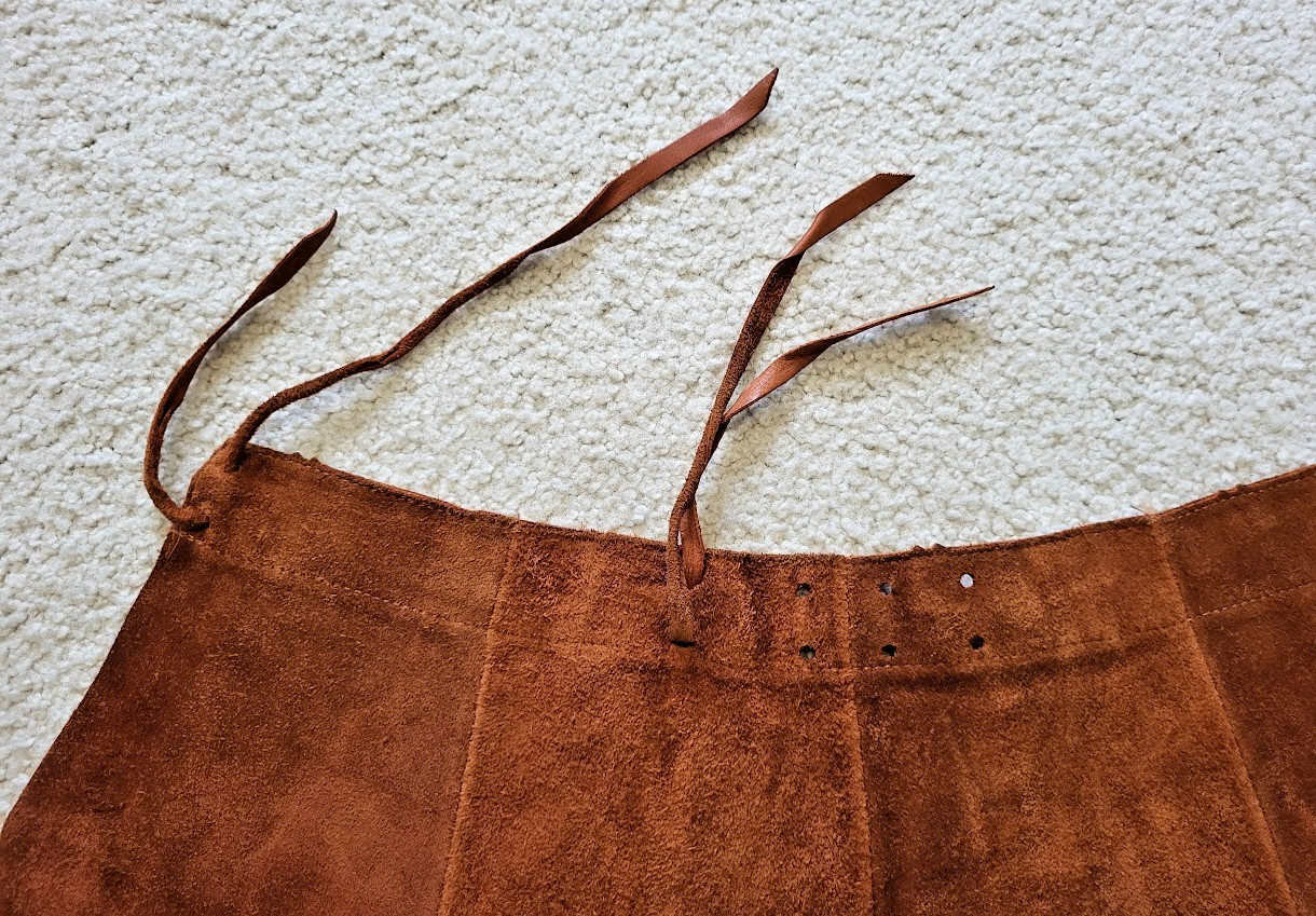 VTG. Handmade Natural Tanned Cow Hide Leather BOHO/Western/Cowgirl Skirt Small
