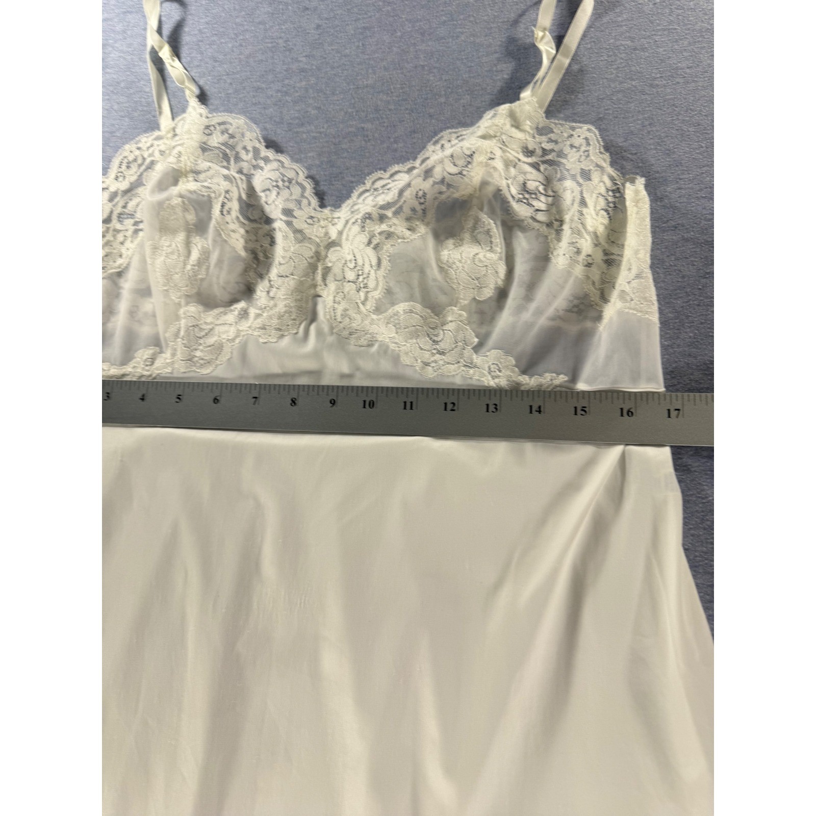 Vtg 1960s Vanity Fair Ivory Nylon Tricot Lace Trim Full Slip Size 38 USA Made
