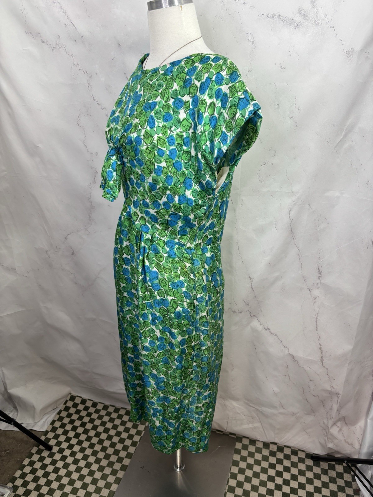Vtg 60s Wiggle Dress Sheath Green Geomentric Print MCM Retro Garden party M FLAW
