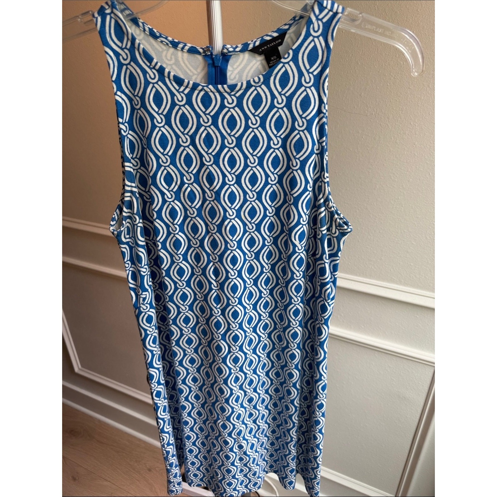 Ann Taylor Blue & White Geometric Sleeveless Shift Dress