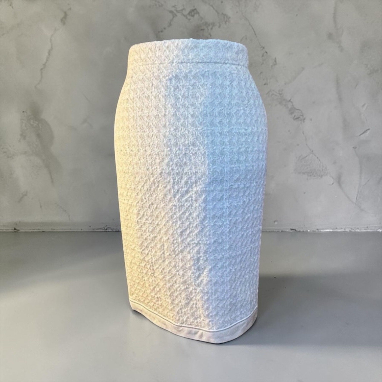 Escada Margaretha Ley Ivory Bouclé Pencil Skirt Wool Blend USA 80s W 25, H 36”