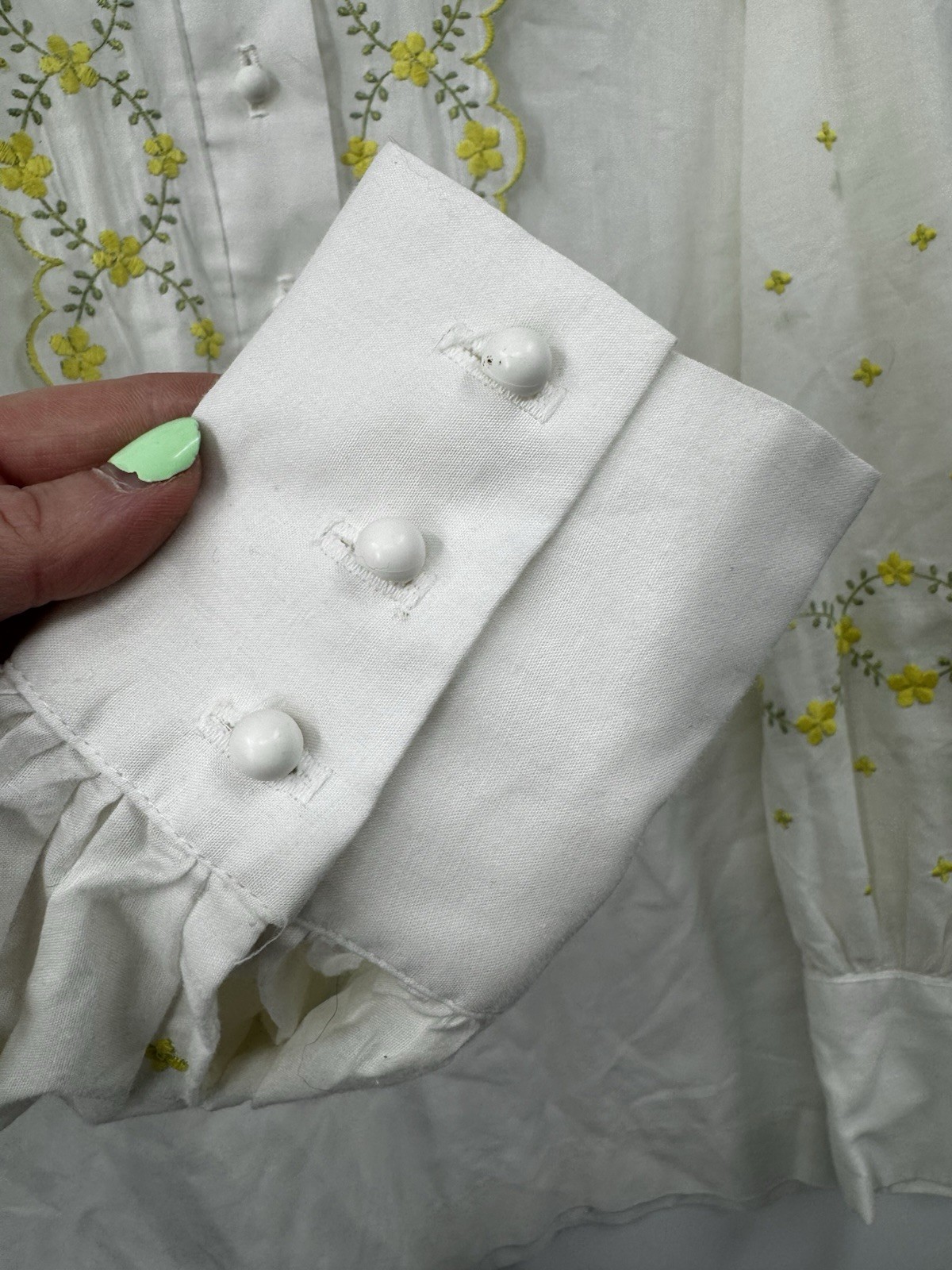 Vintage 417 Van Heusen Embroidered Blouse Hippie Peasant Yellow Flowers Size Med