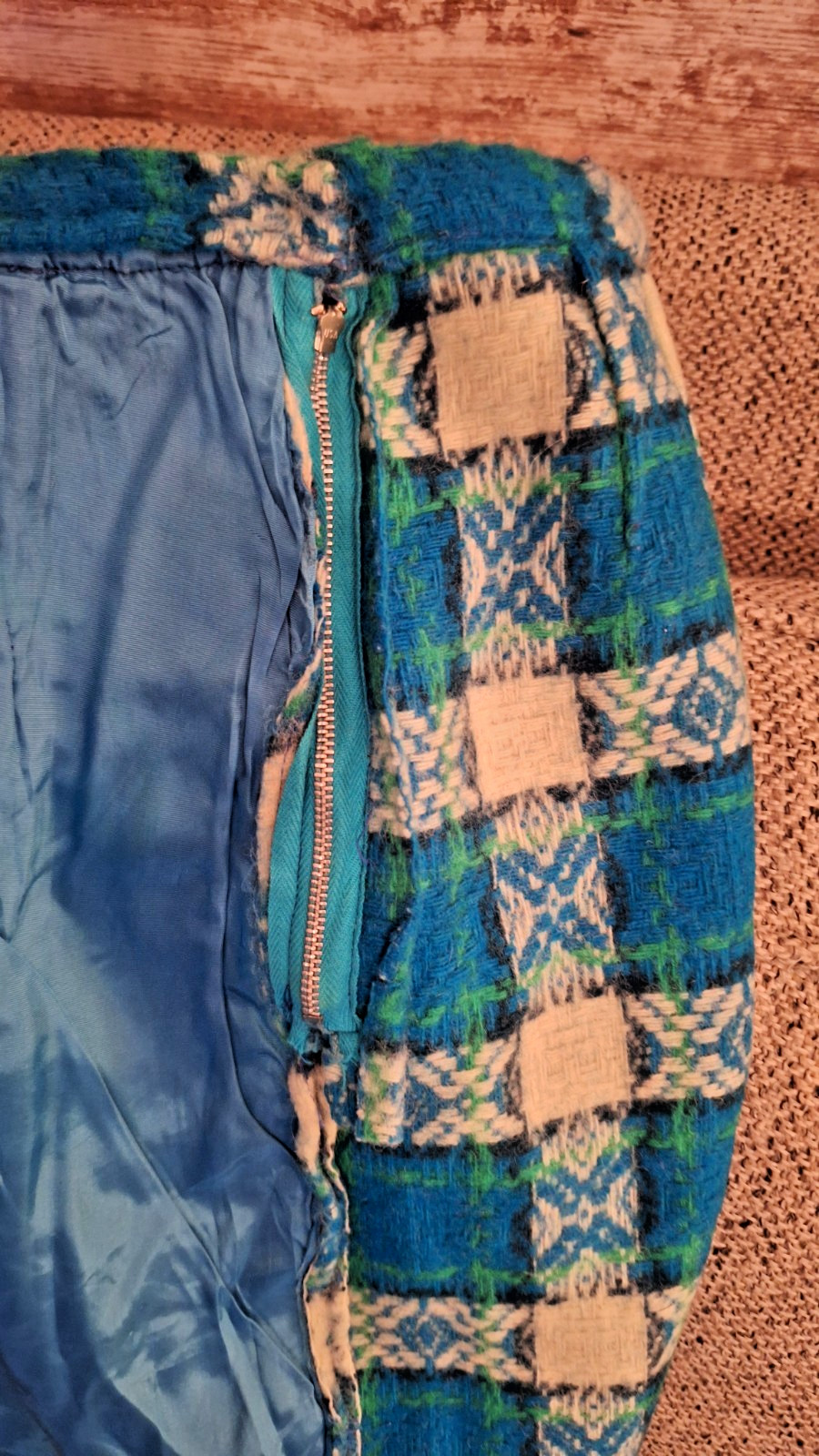 Vtg 1960s Side Zip Up Plaid Skirt Blue, Green Cream (14 Waist X 26 Length