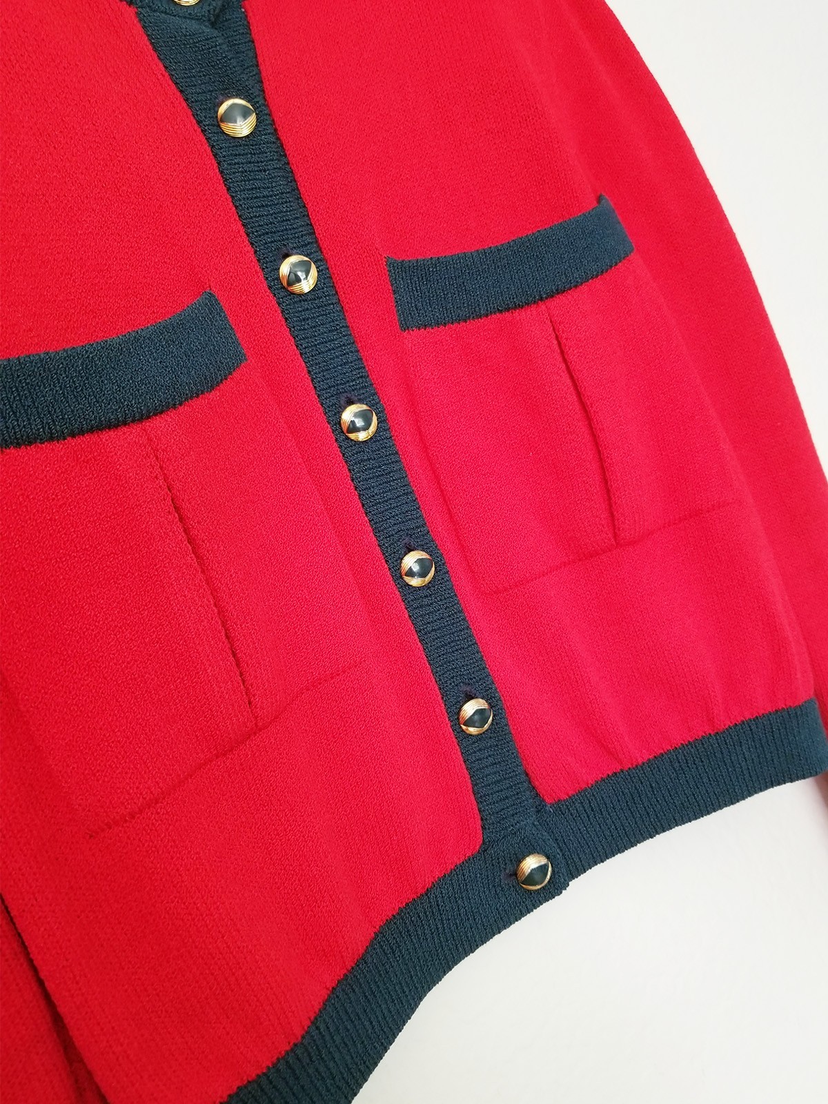 St. John Mary Gray Vintage Red Blue Button Up Cardigan Crop Santana Knit Size 10