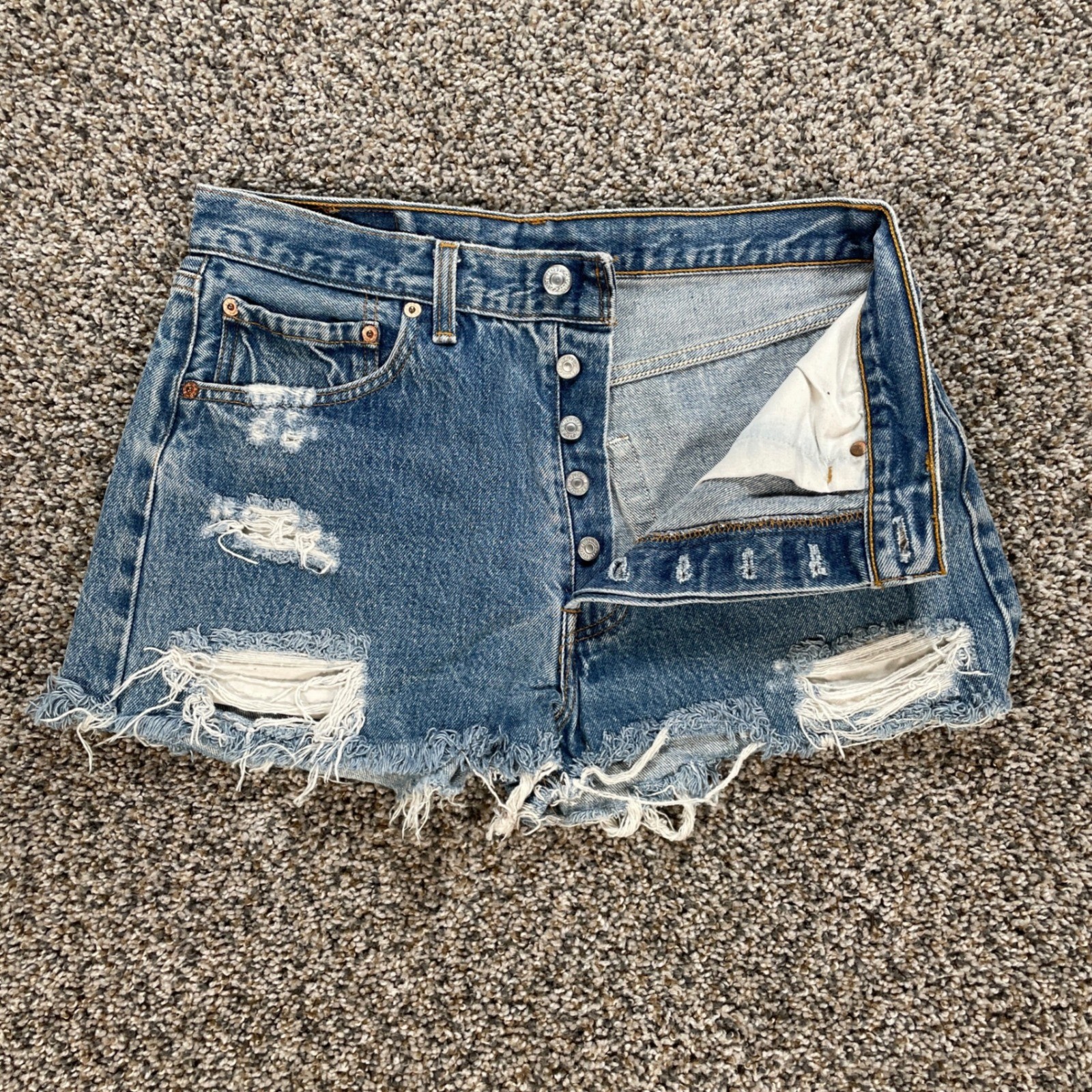 Vintage Levis 501 Women’s 30×1.5 Distressed Denim Shorts USA Made Button Fly