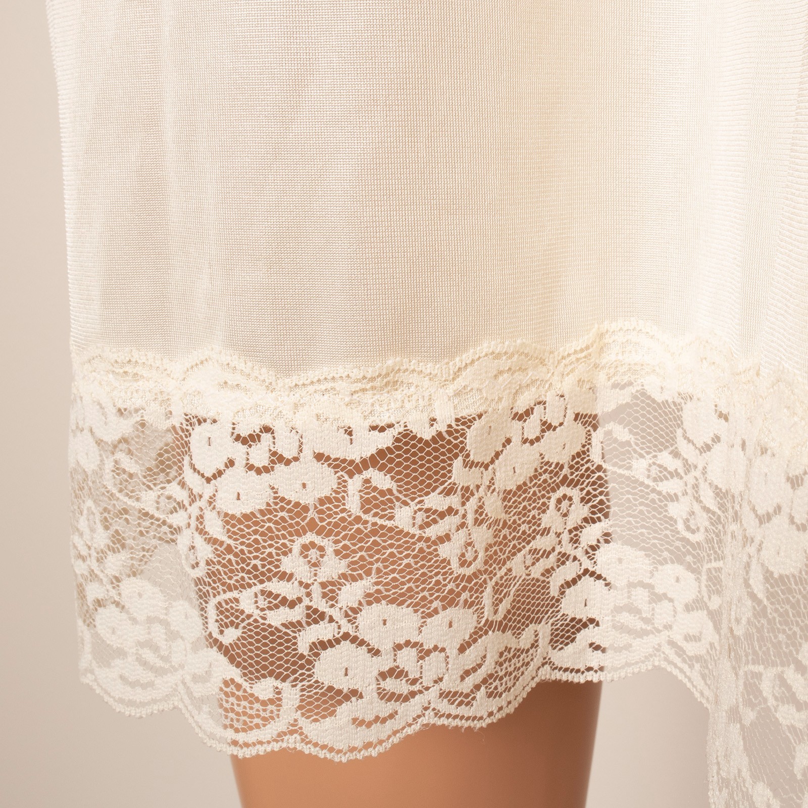 Vintage PERFECT FORM Ivory Full Slip Dress Sz 46 Antron Nylon Lace Lingerie USA