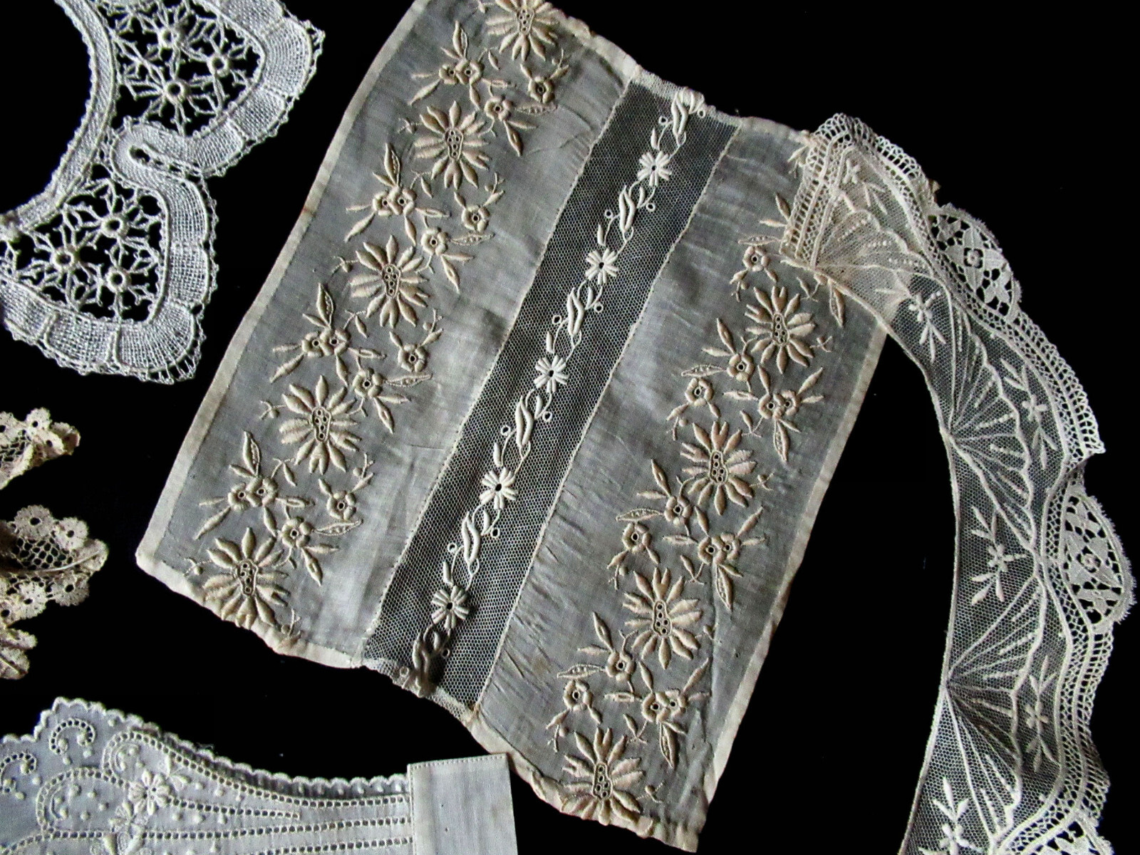 8 Pc. Lot Vintage Lady’s Dress Accessories Lace Collars, Cuffs Etc.