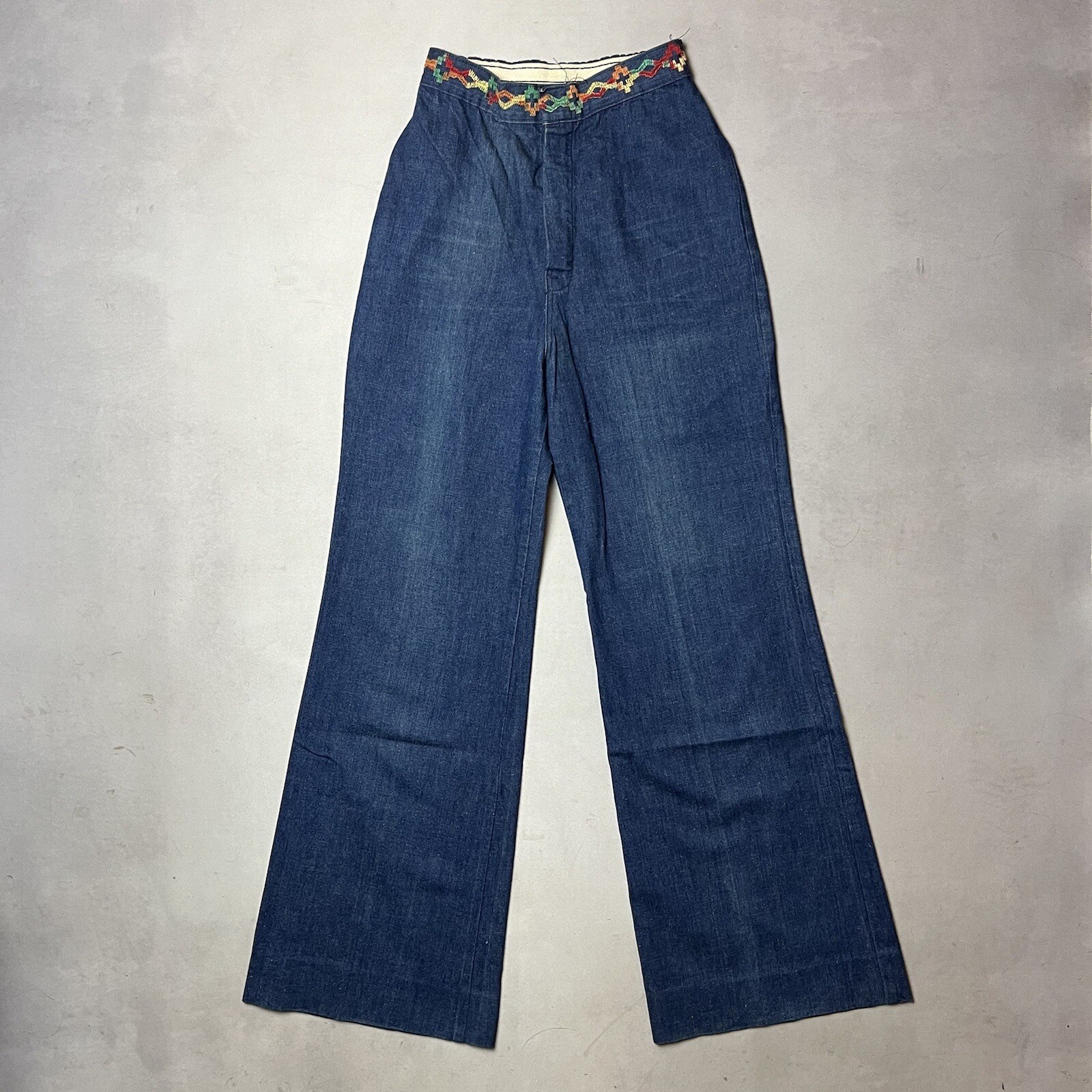 Vintage Cheap Jeans Embroidered Waist Denim Jeans 22”